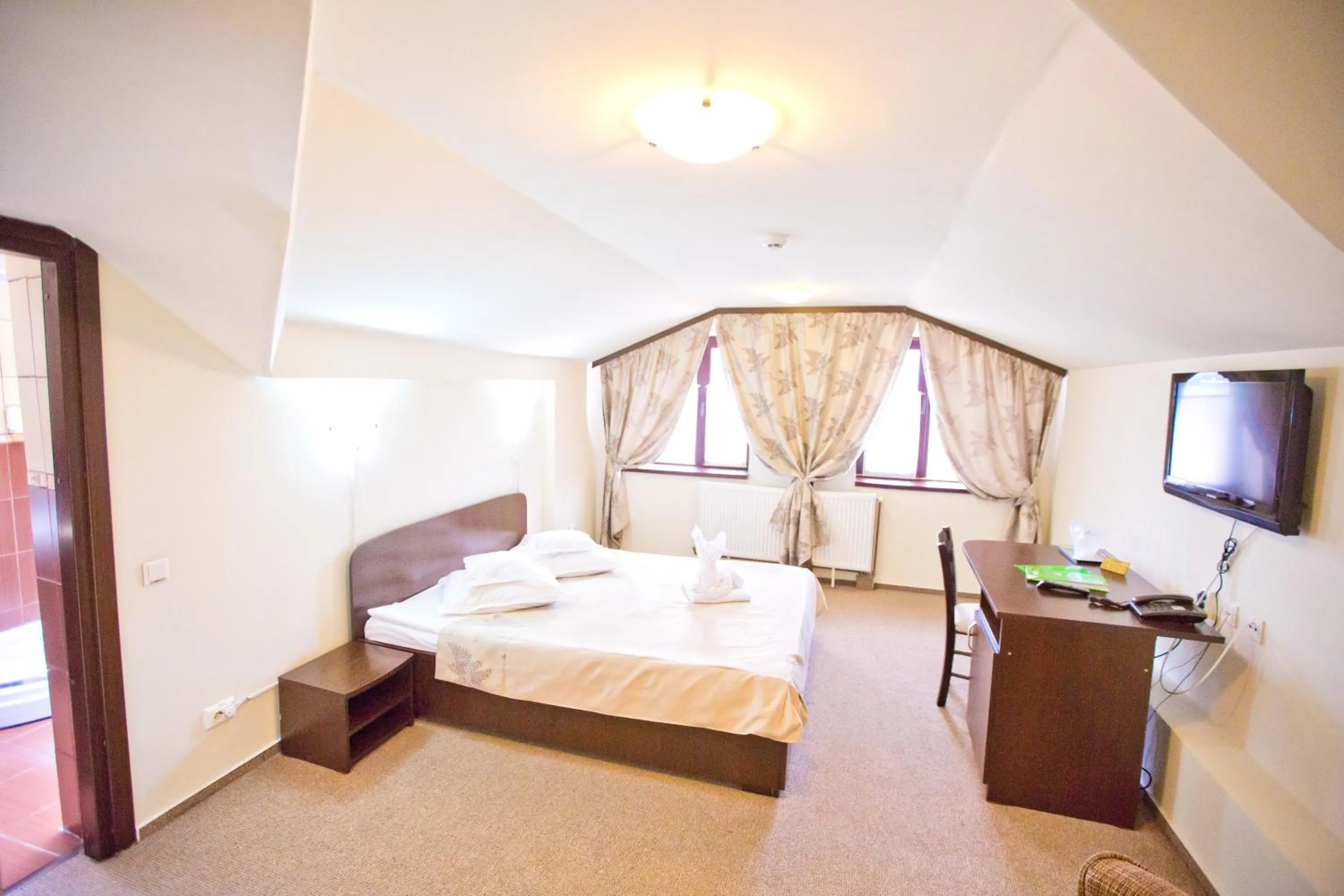 Photo of the whole room, Bed in Hotel Piemonte