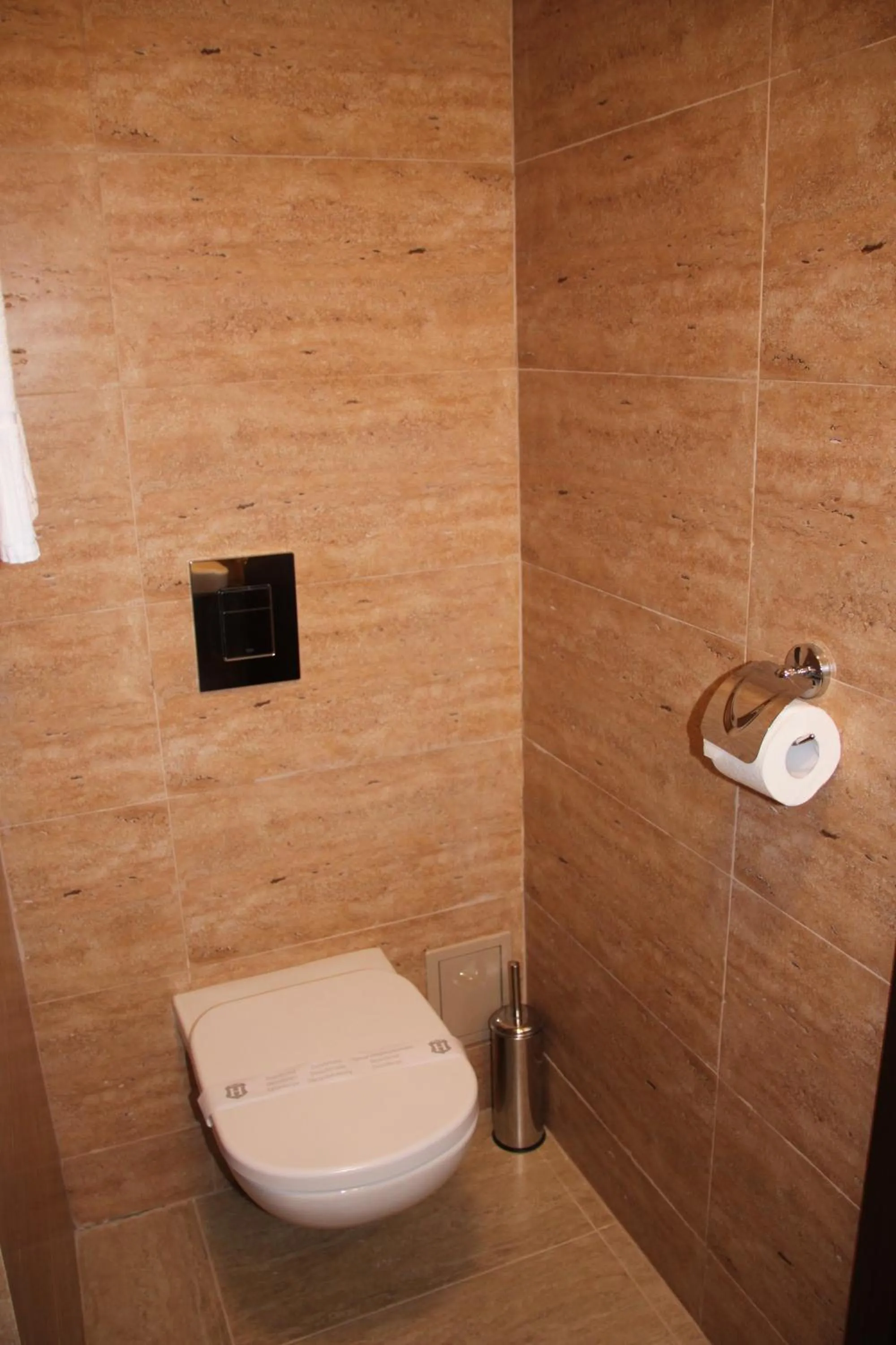 Toilet in Hotel Piemonte