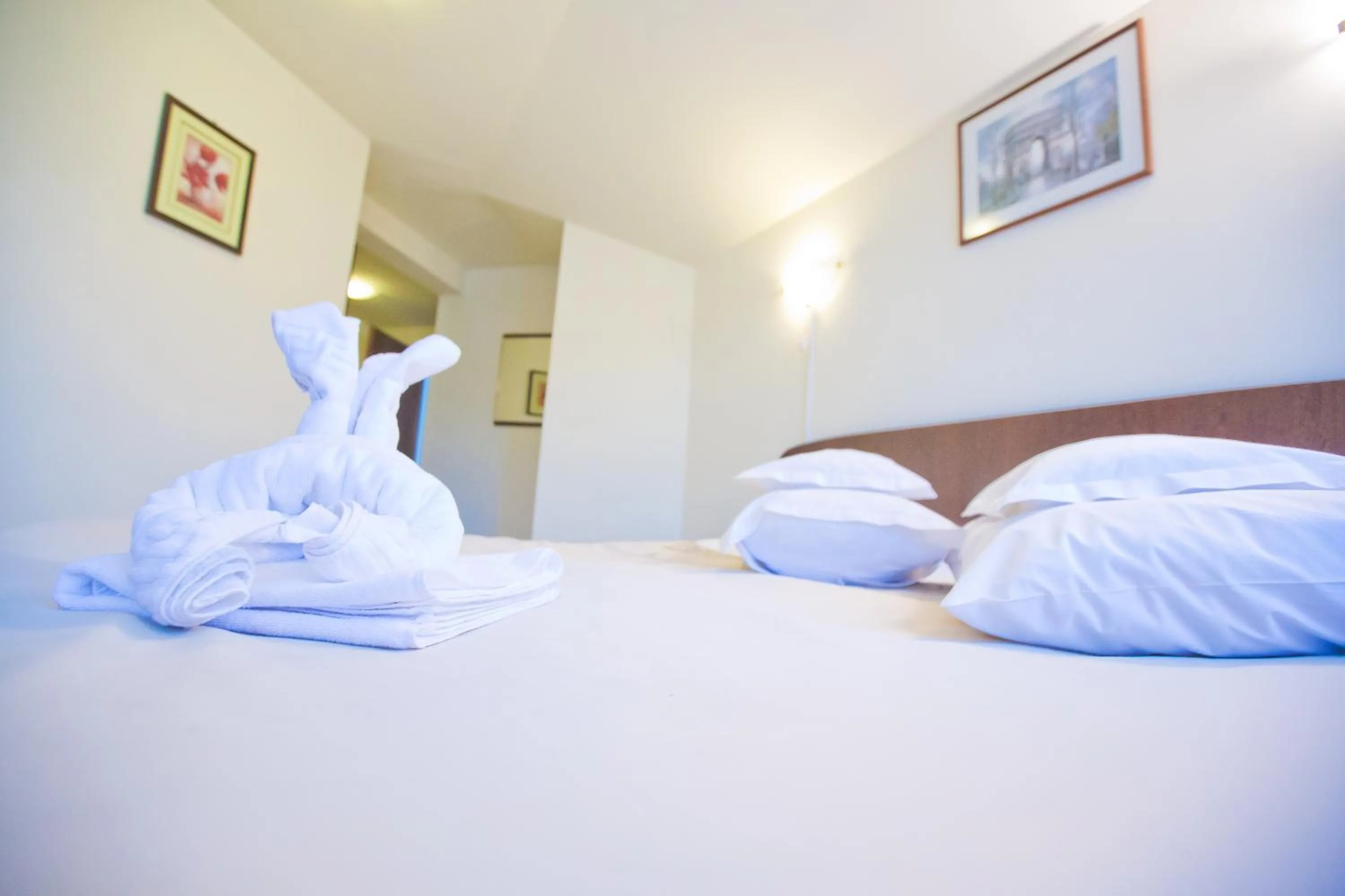 Bedroom, Bed in Hotel Piemonte