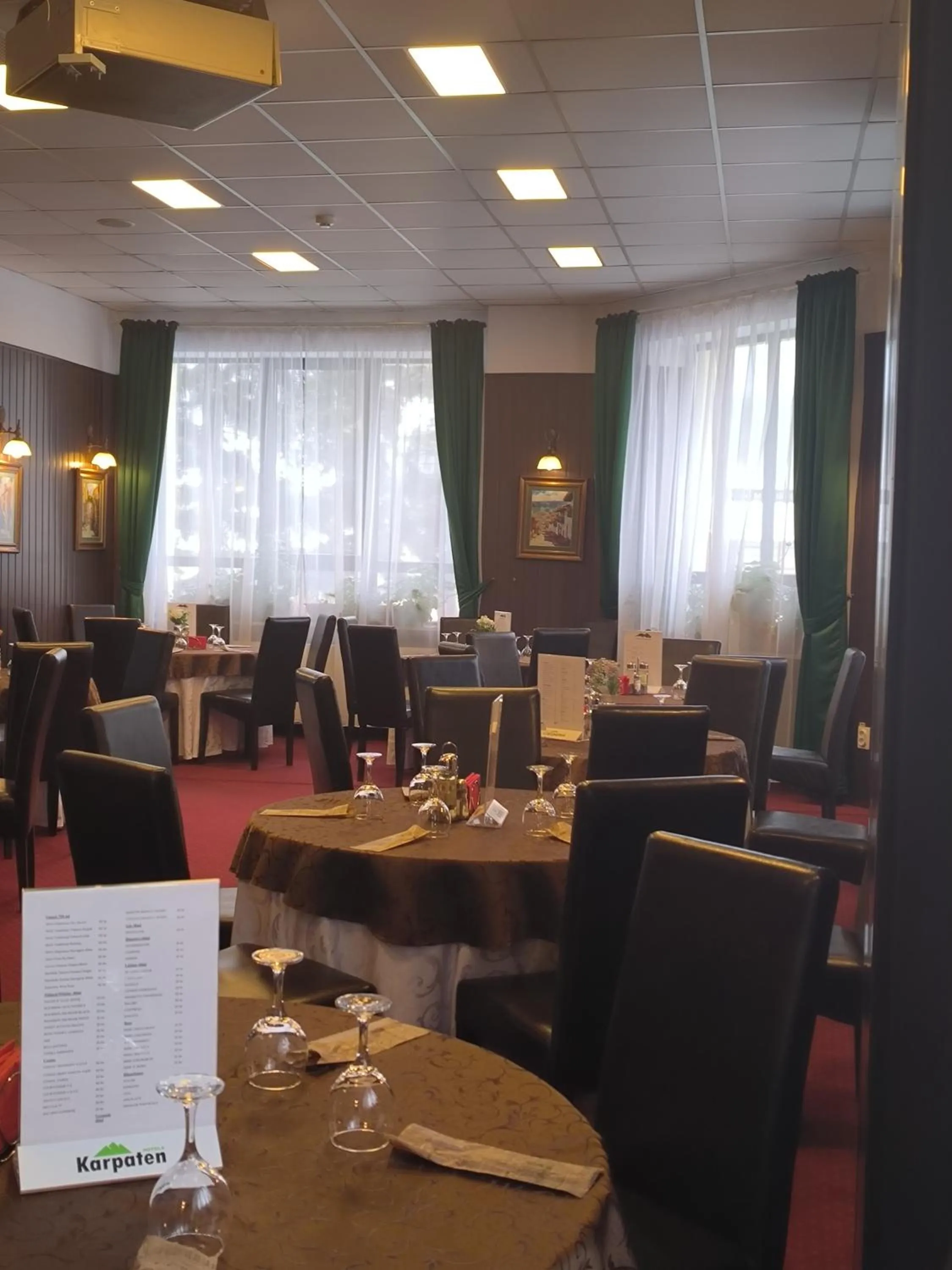 Restaurant/places to eat in Hotel Piemonte