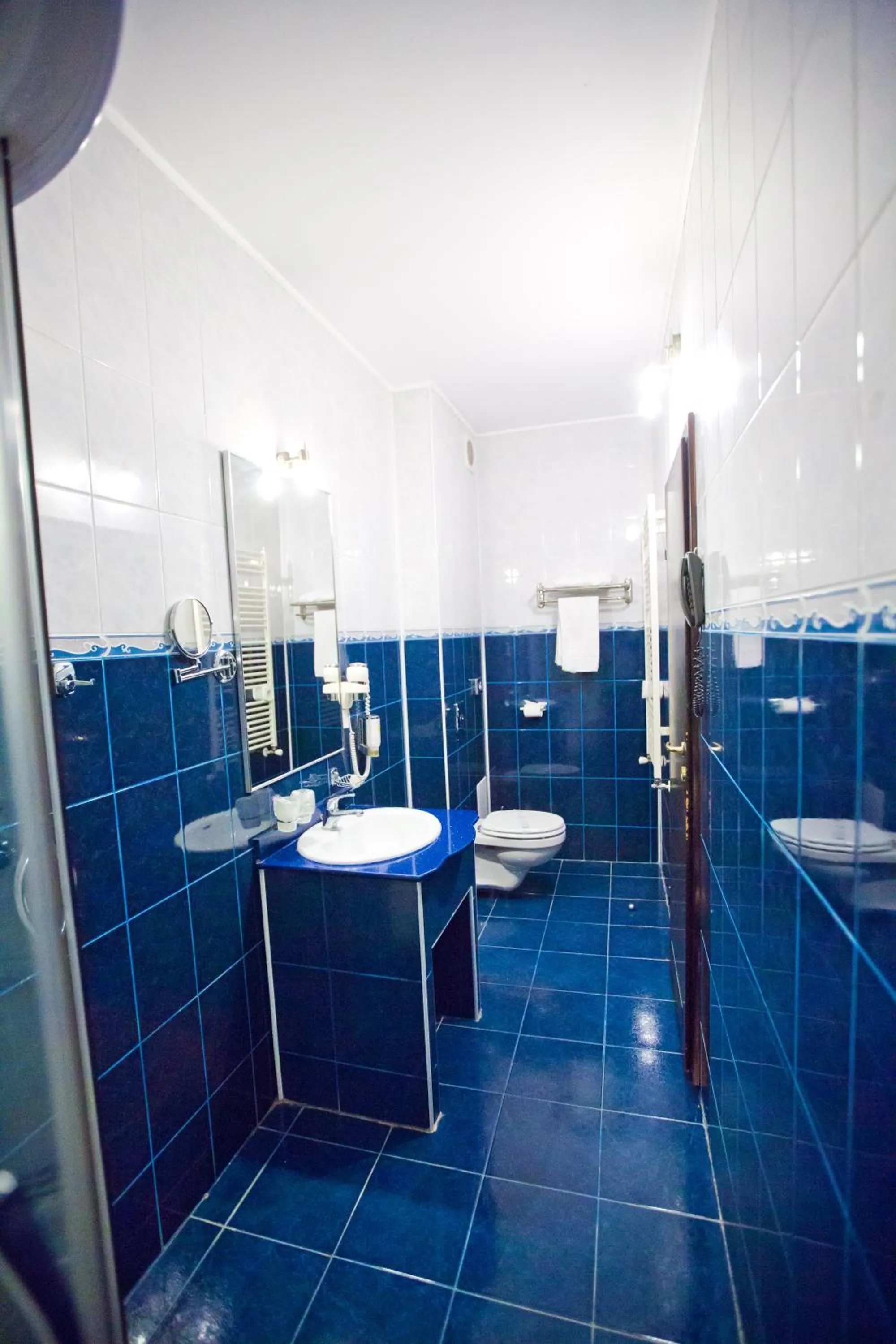 Bathroom in Hotel Piemonte