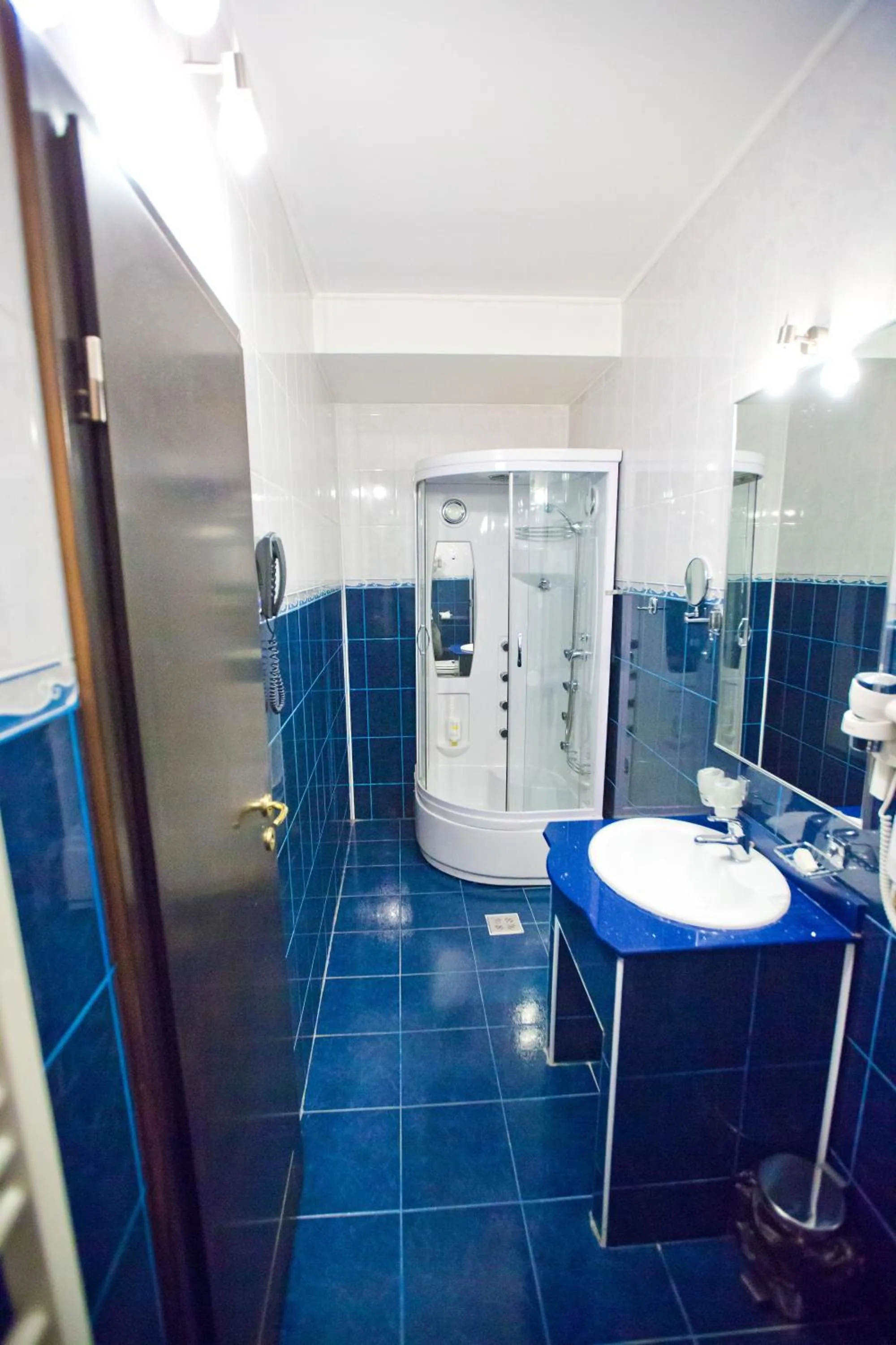 Shower in Hotel Piemonte