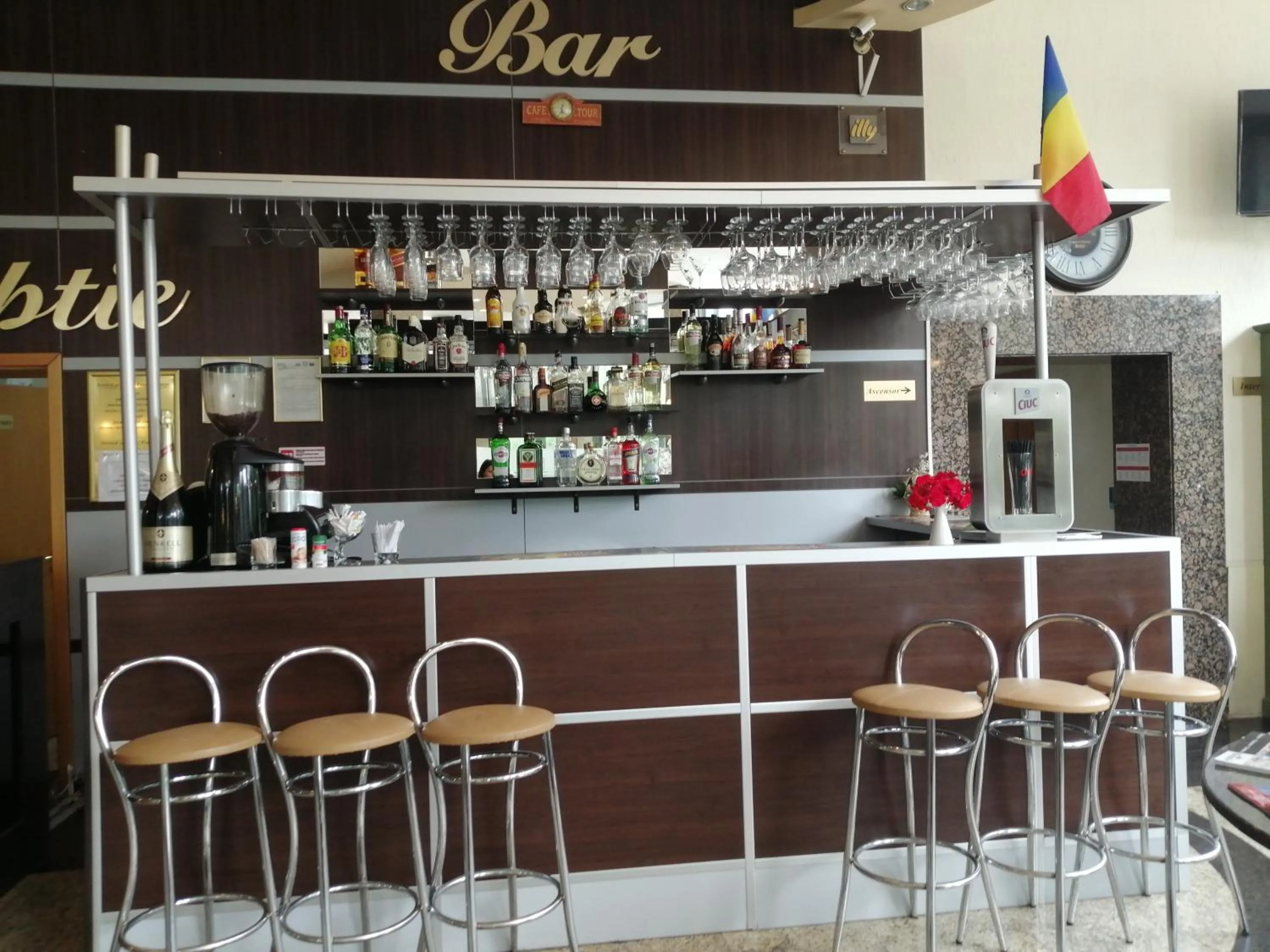 Lounge or bar in Hotel Piemonte