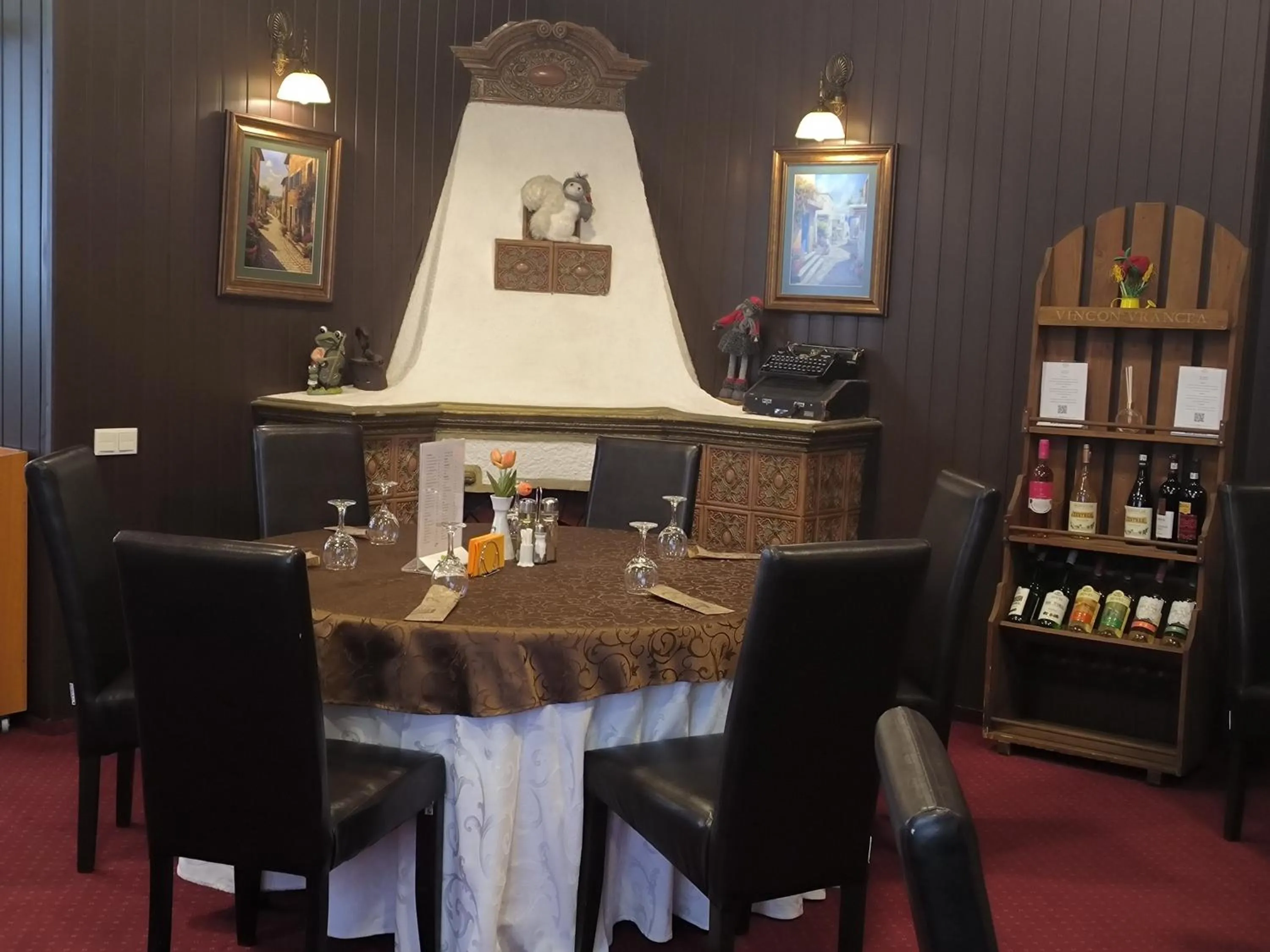 Restaurant/places to eat in Hotel Piemonte