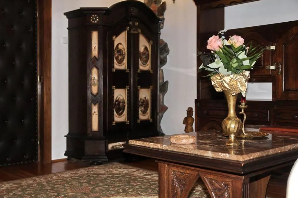 Photo of the whole room in Hunter Prince Castle Hotel