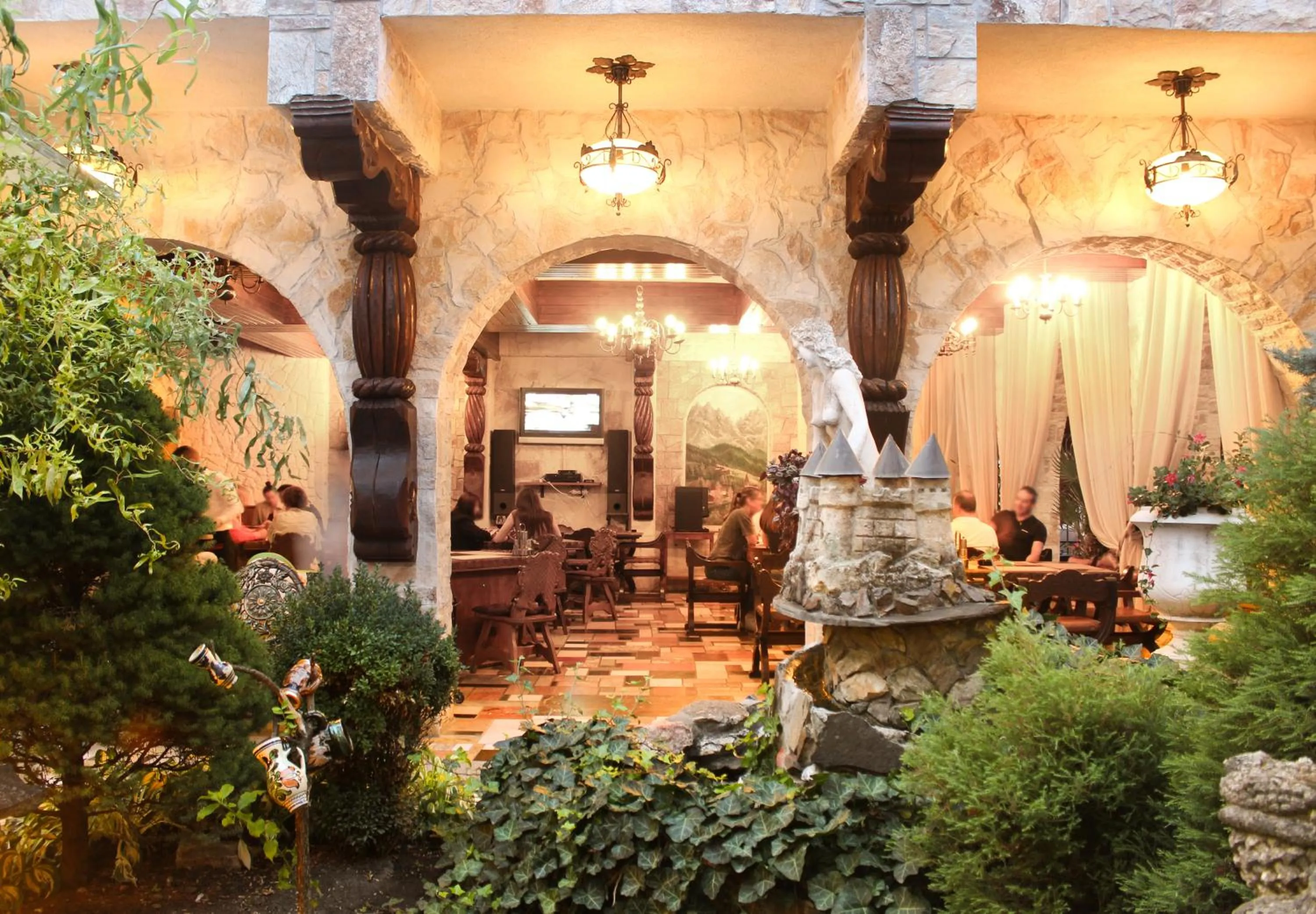 Summer in Hunter Prince Castle Hotel