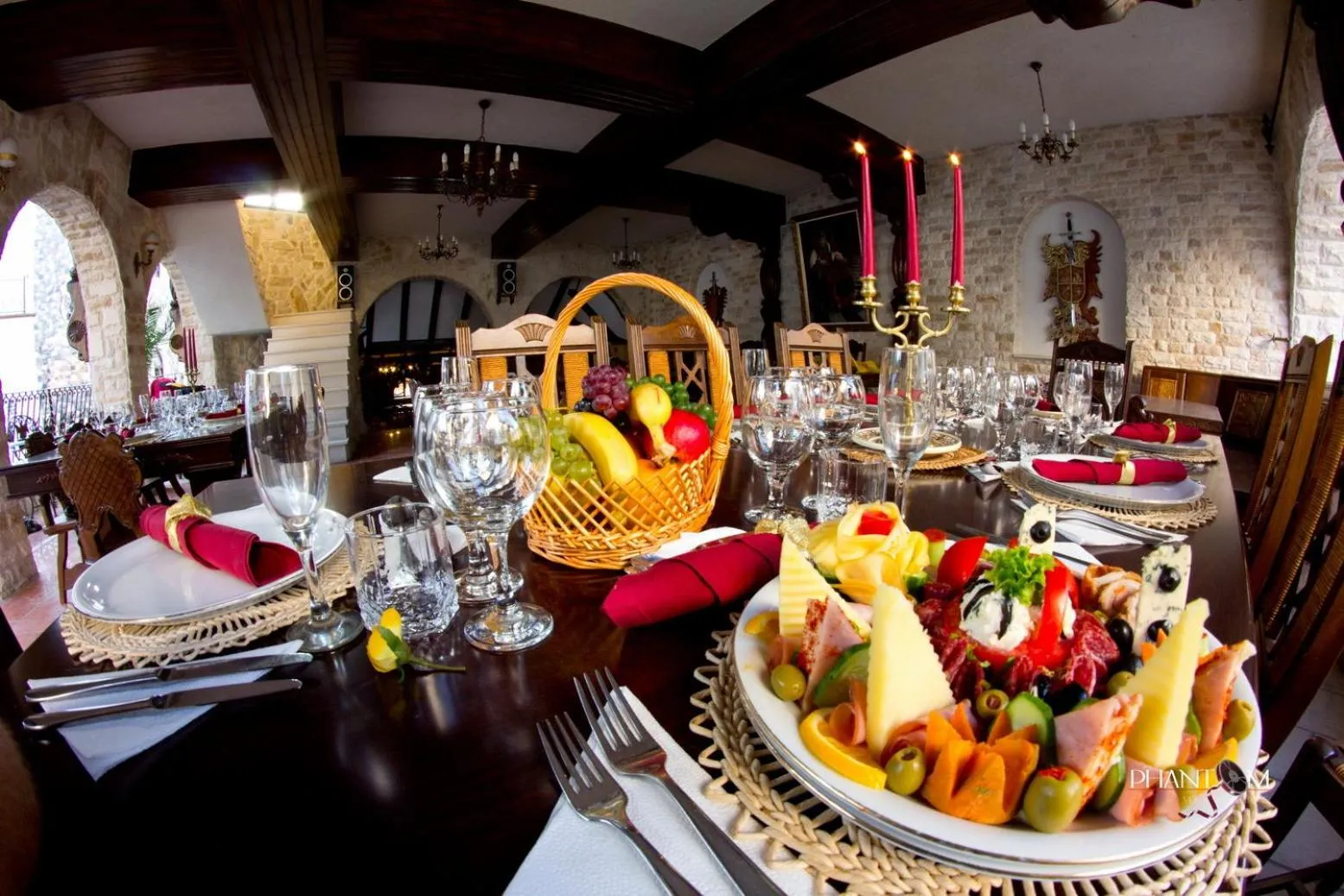 Food in Hunter Prince Castle Hotel