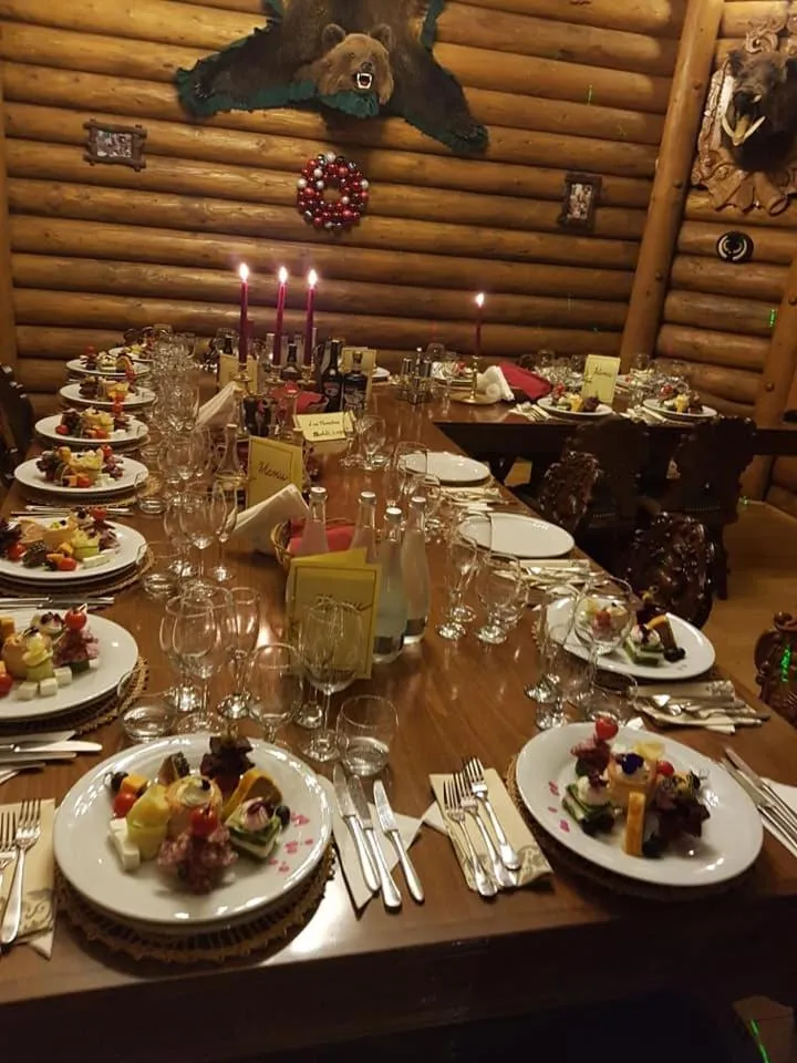 Restaurant/places to eat in Hunter Prince Castle Hotel