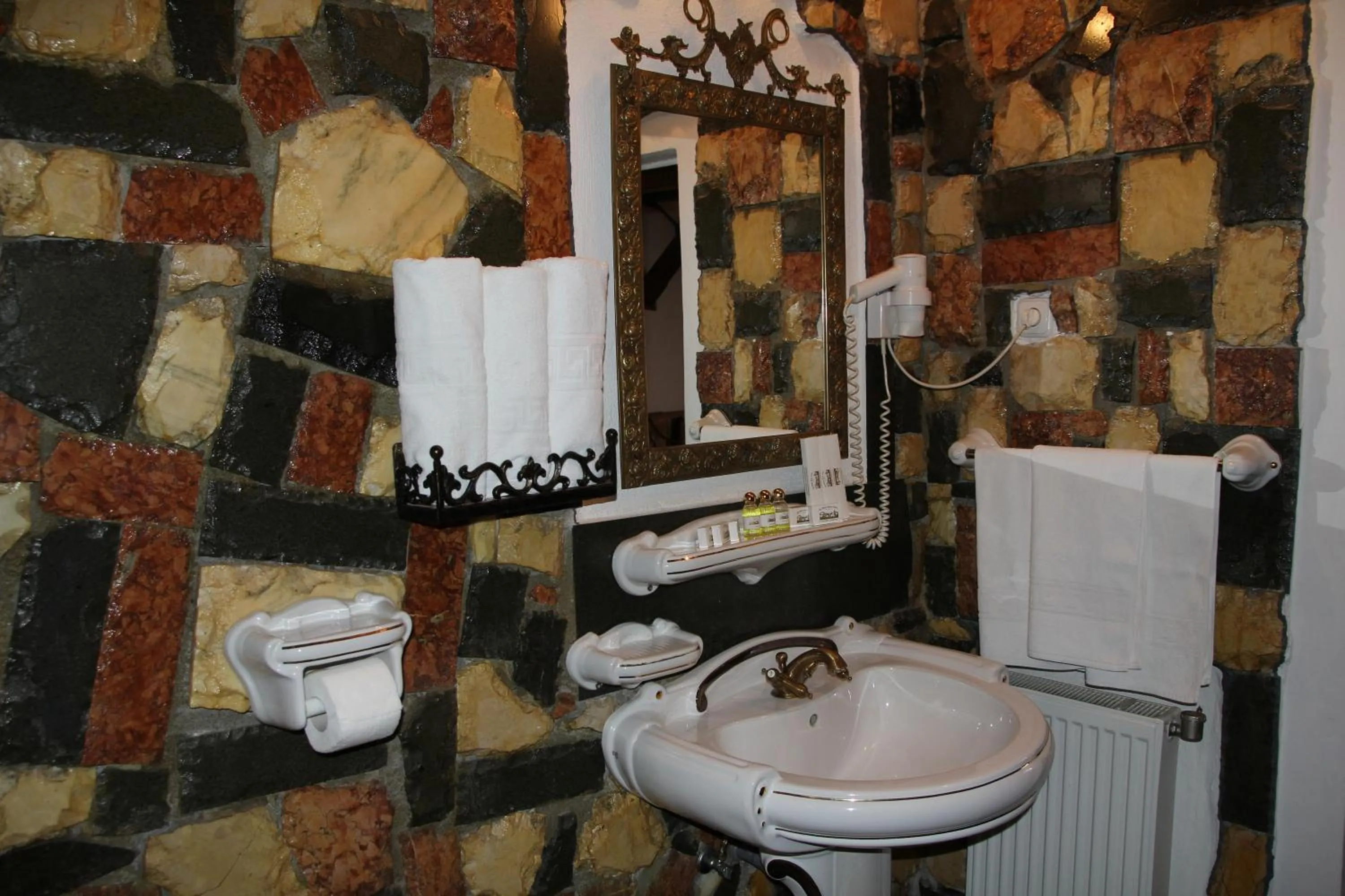 Bathroom in Hunter Prince Castle Hotel