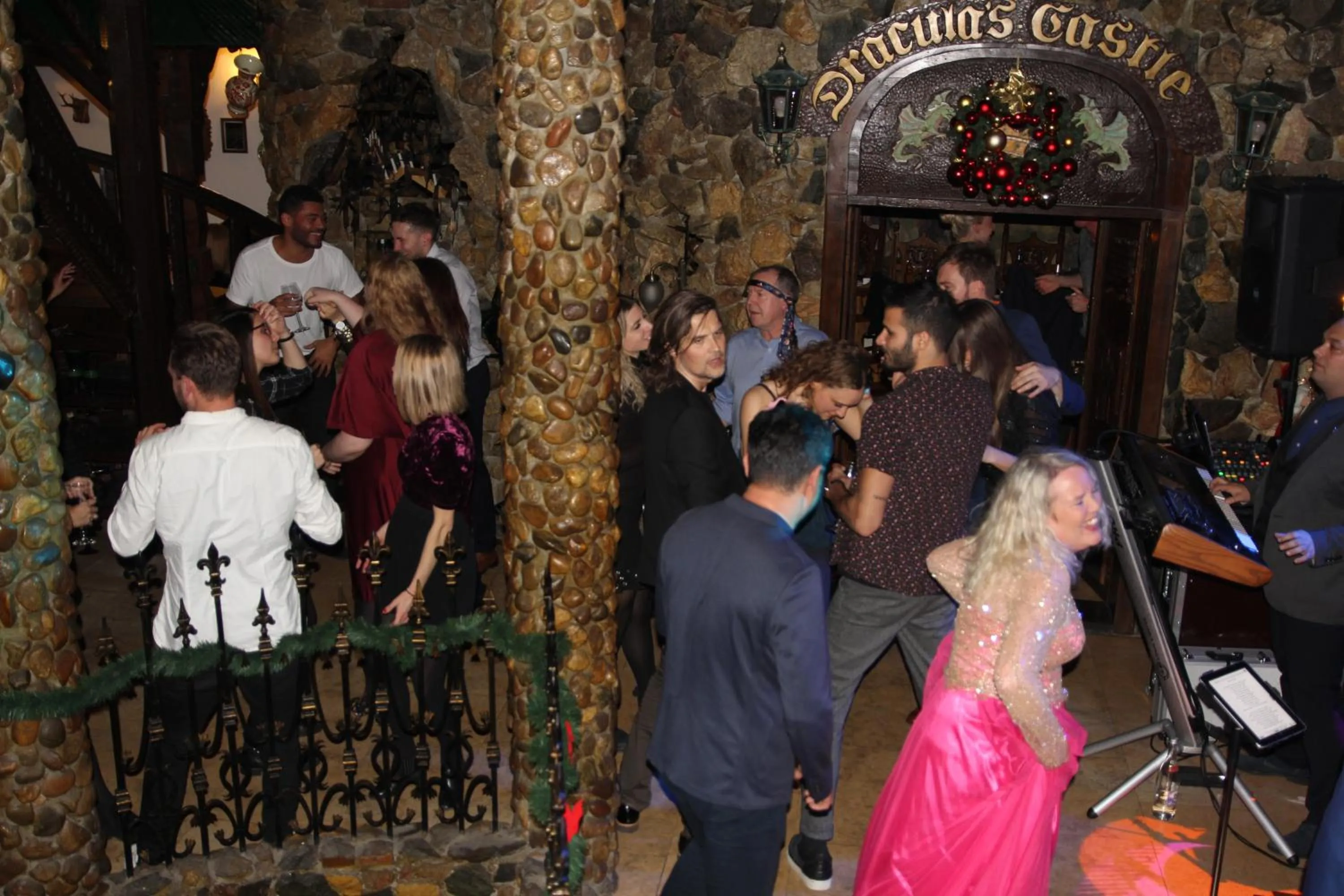 Evening entertainment in Hunter Prince Castle Hotel