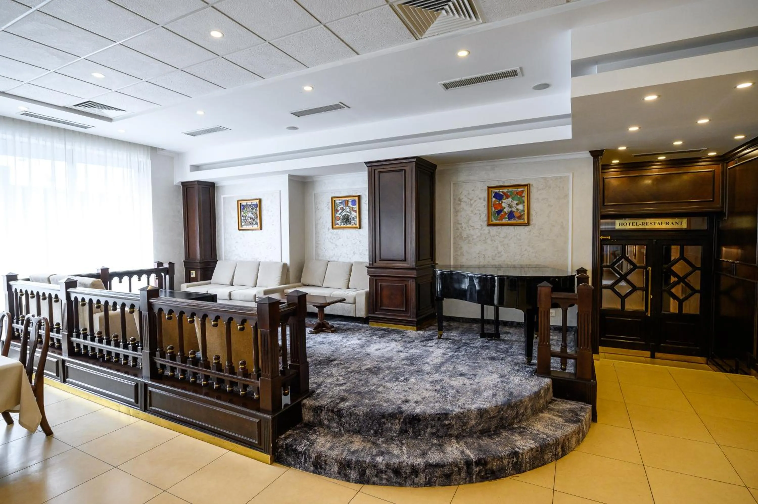 Seating area in Hotel Bulevard