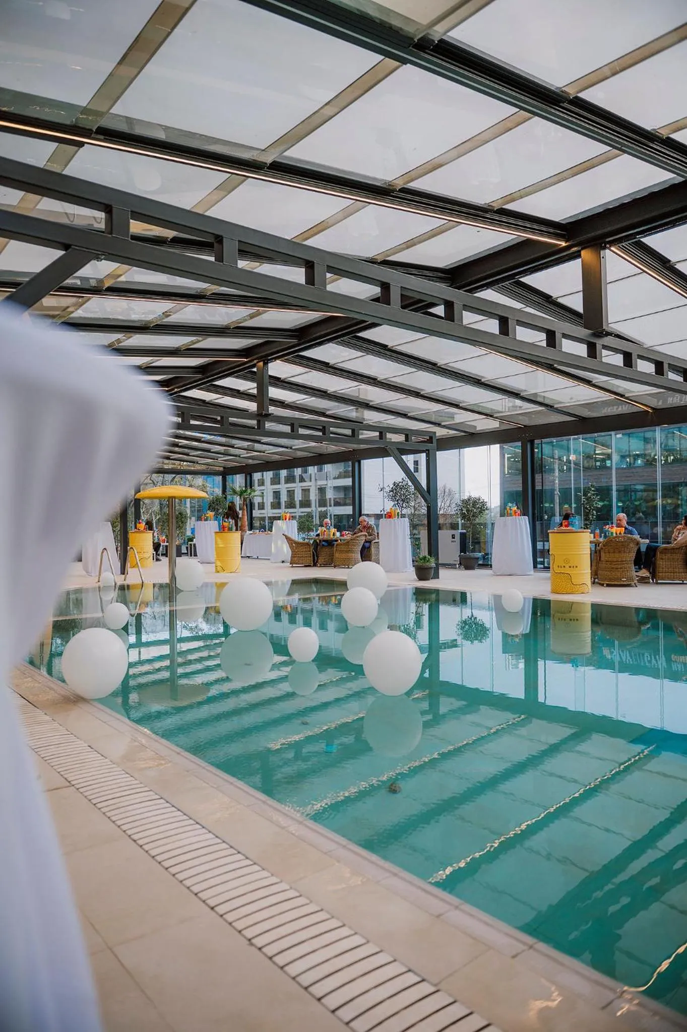 Swimming pool in Hotel Bulevard