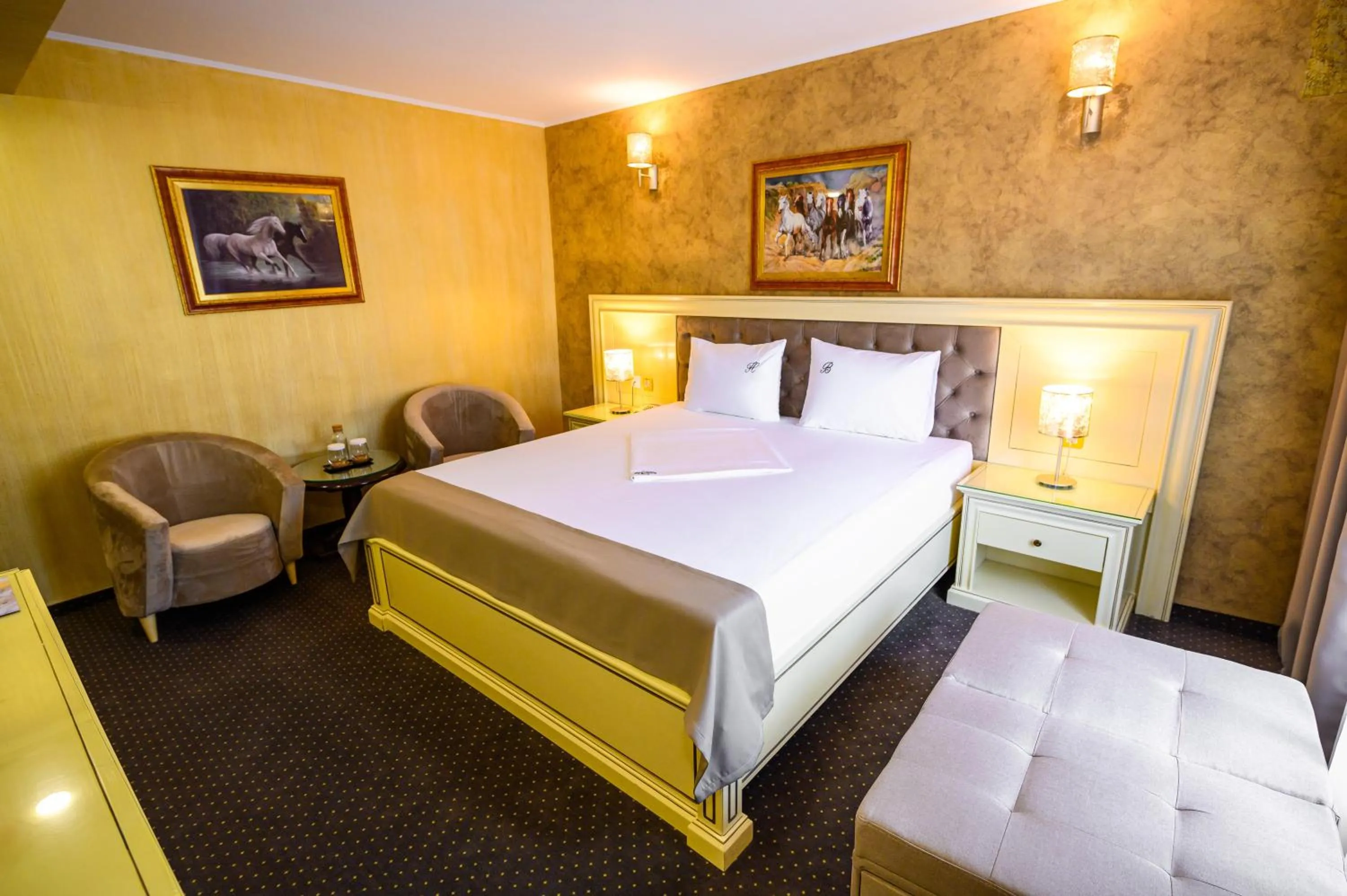 Photo of the whole room, Bed in Hotel Bulevard