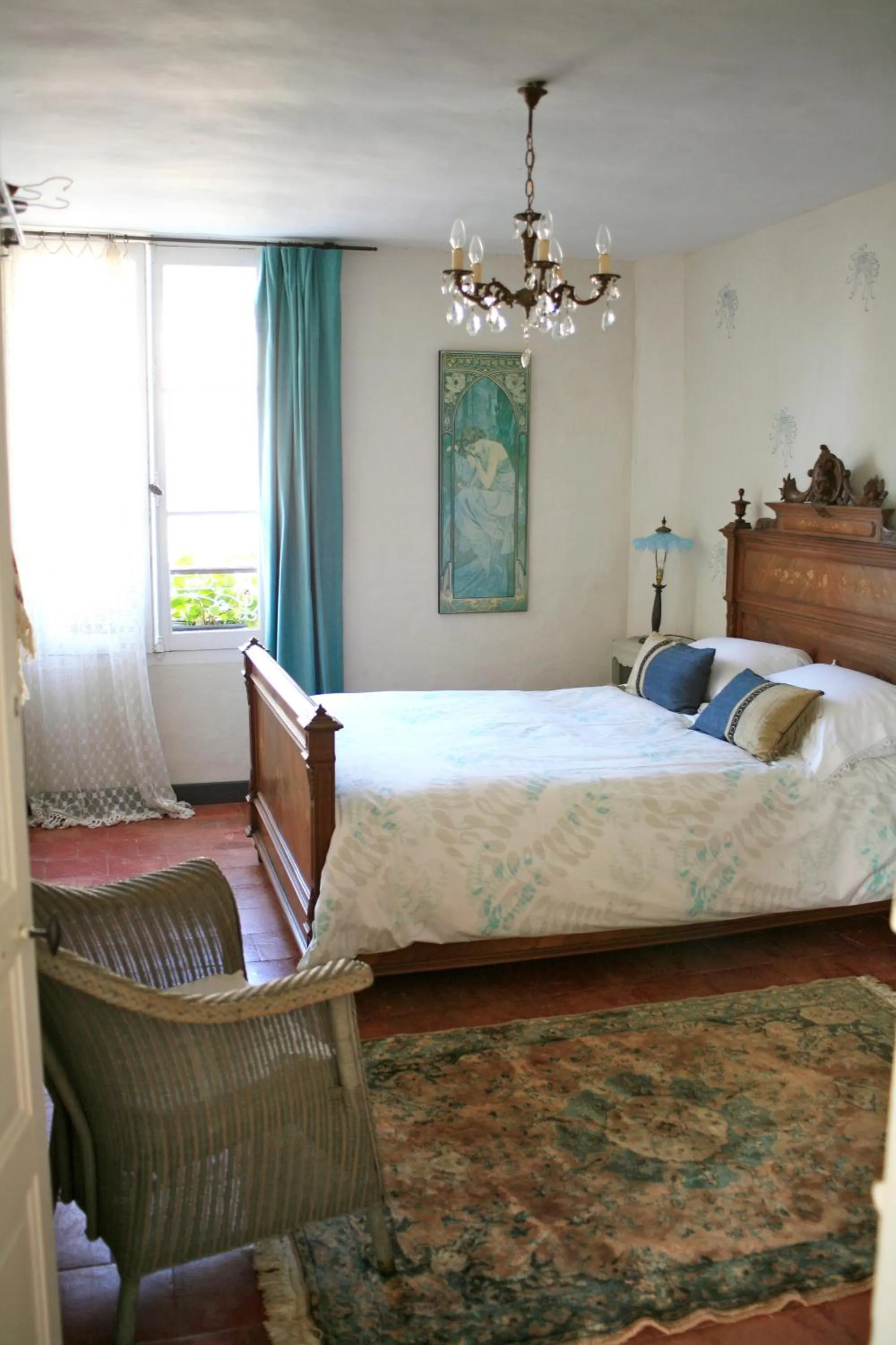 Bed in Le Chaton Rouge