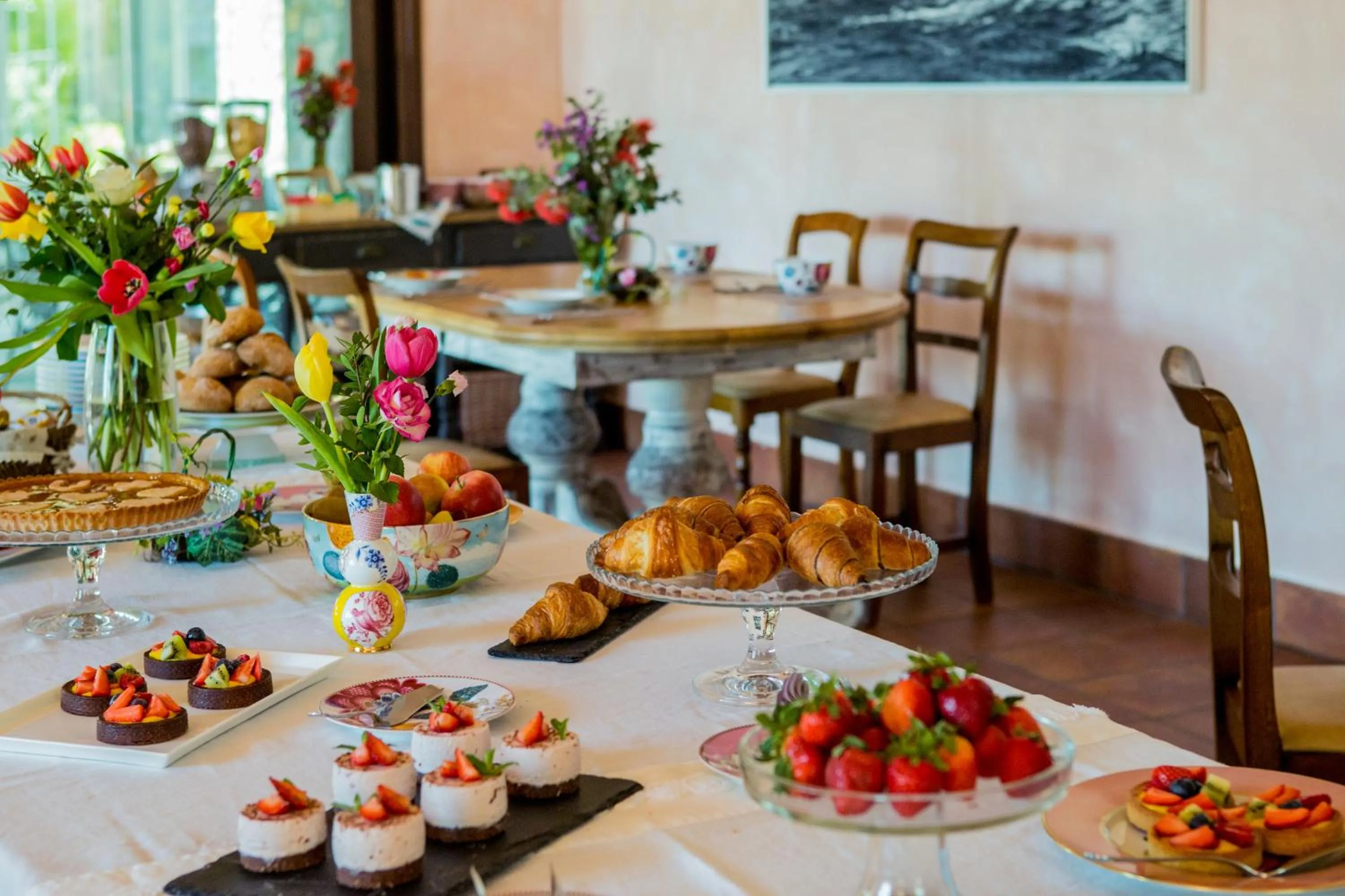 Restaurant/places to eat in Leonardo Resort