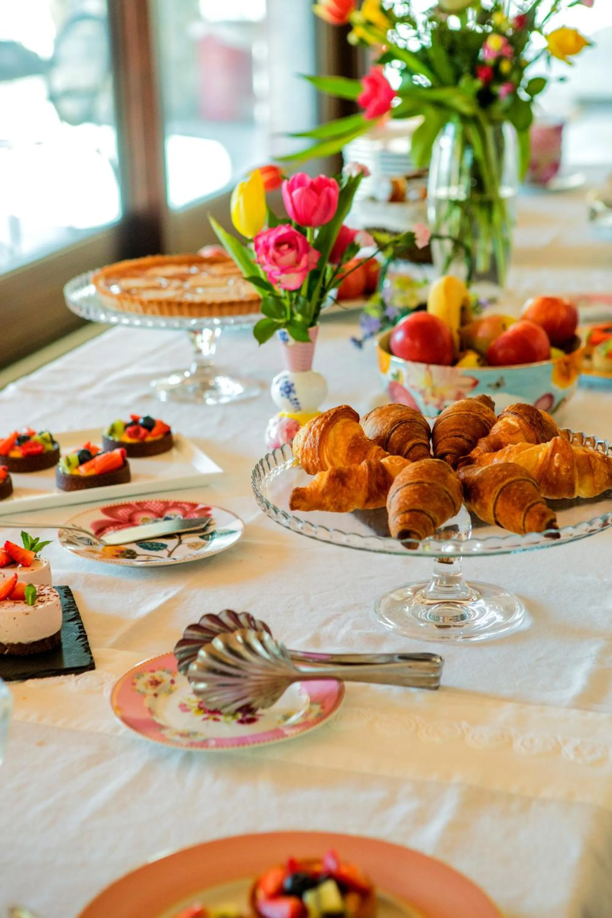 Restaurant/places to eat in Leonardo Resort