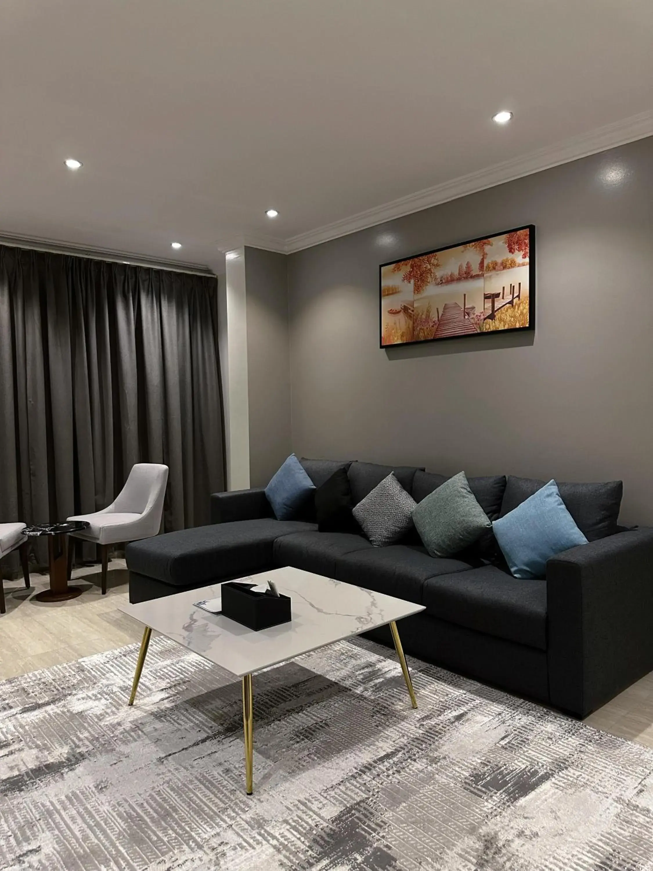 Deluxe Two-Bedroom Suite in Art Suite Deluxe Two-Bedroom Suite in Art Suite