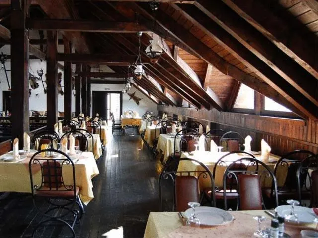 Restaurant/places to eat in Hotel Wolf 2