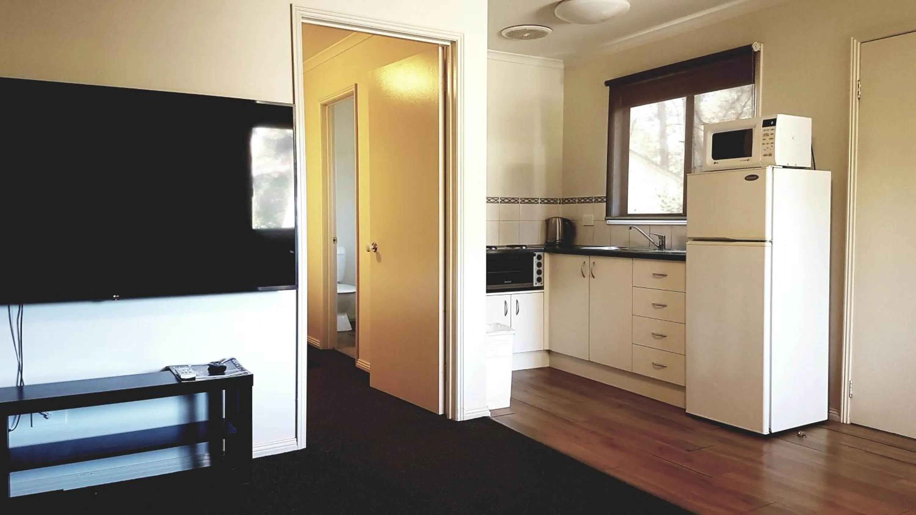 Kitchen or kitchenette in A-Line Holiday Park
