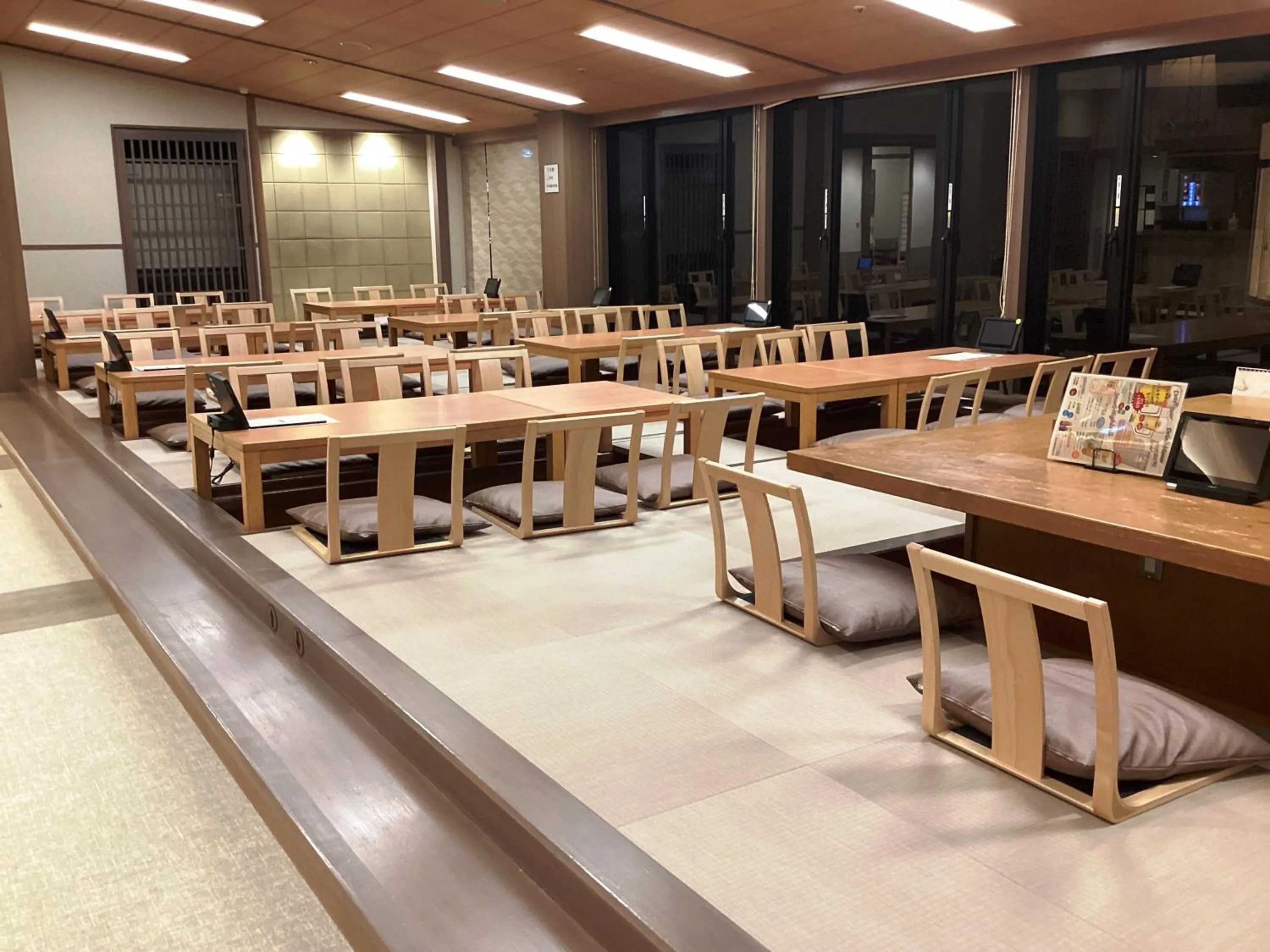 Restaurant/places to eat in Castle Inn Sendai