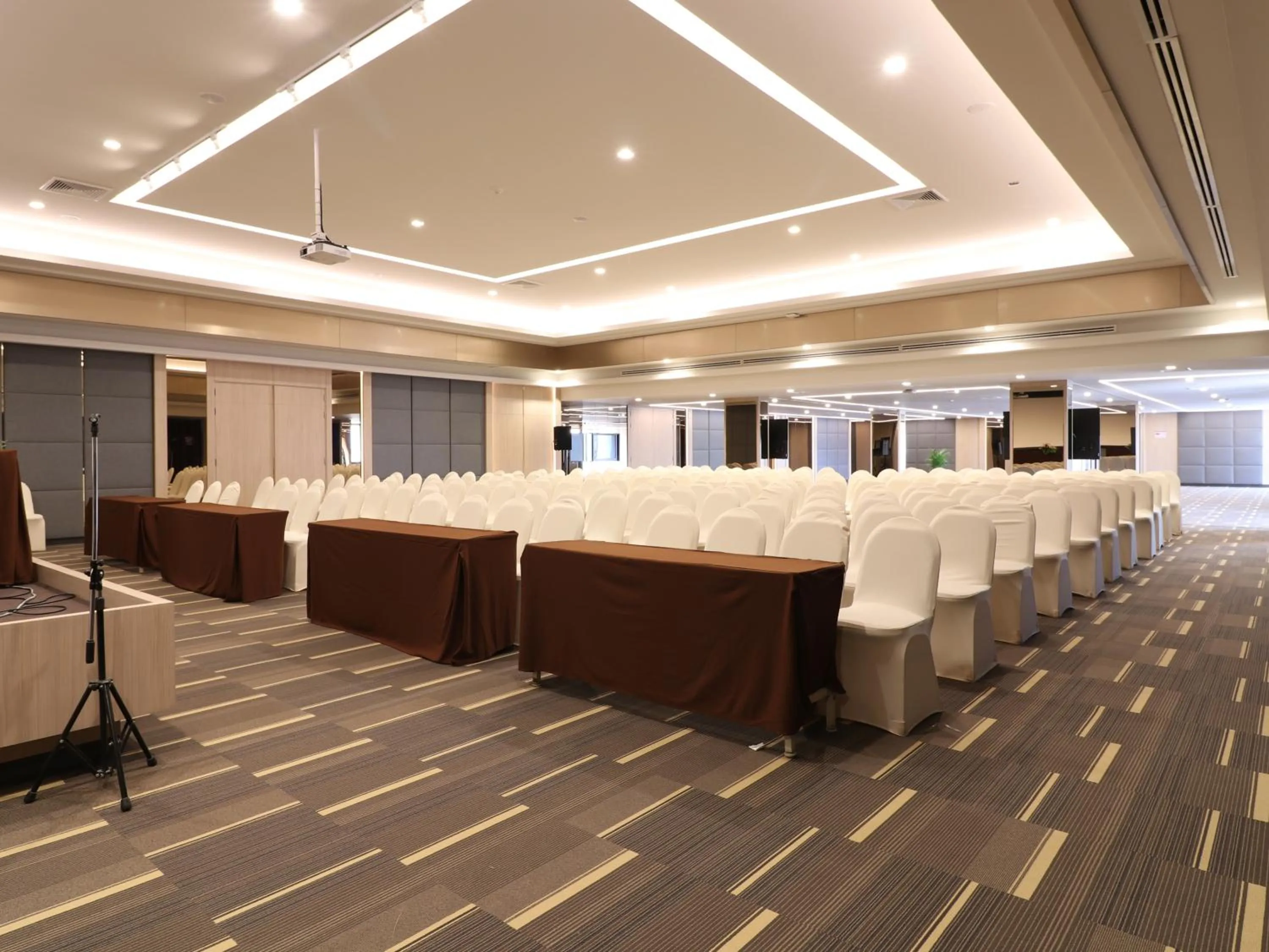 Meeting/conference room in Fortune View Khong Hotel Nakhon Phanom