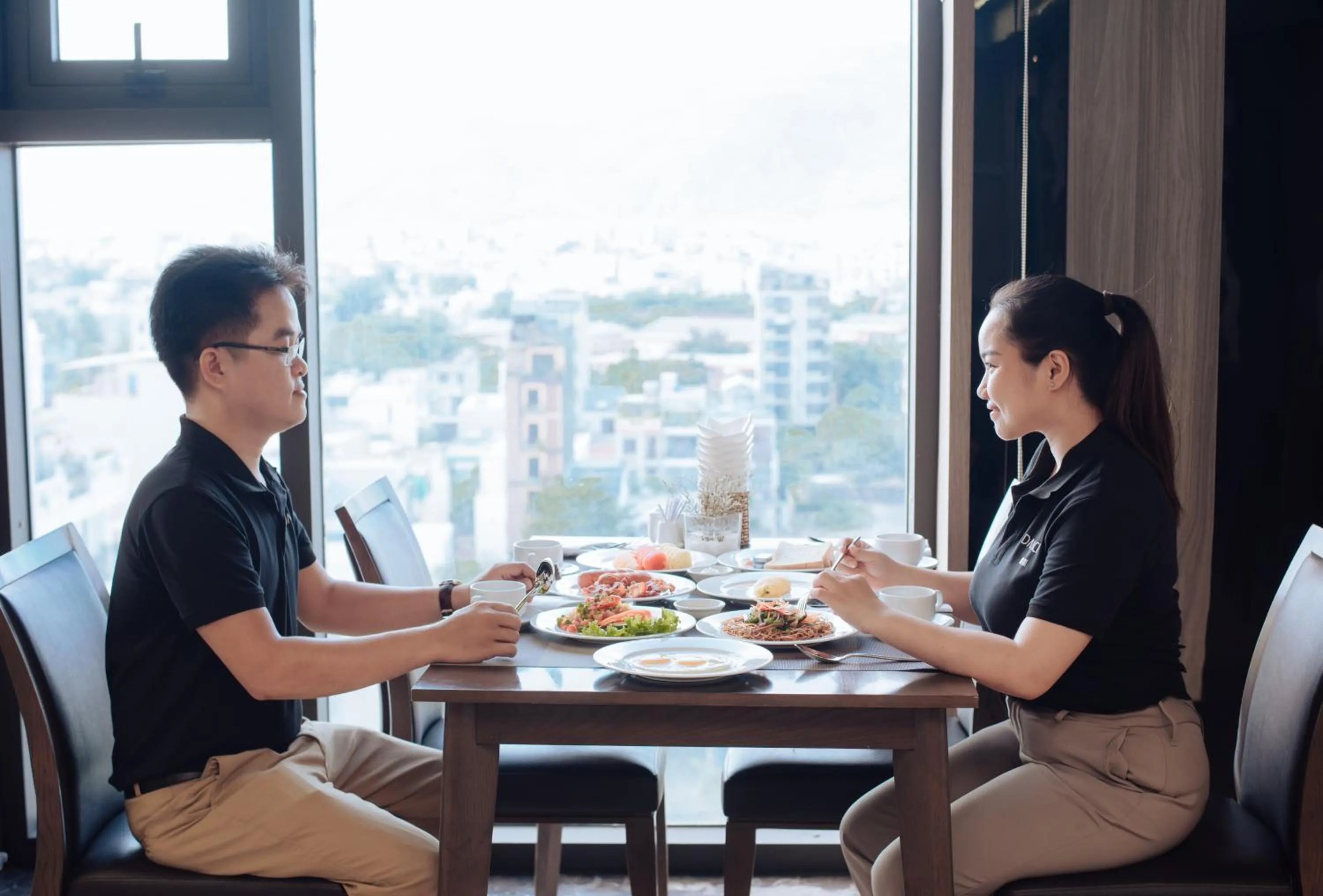 Restaurant/places to eat in Danaciti Hotel