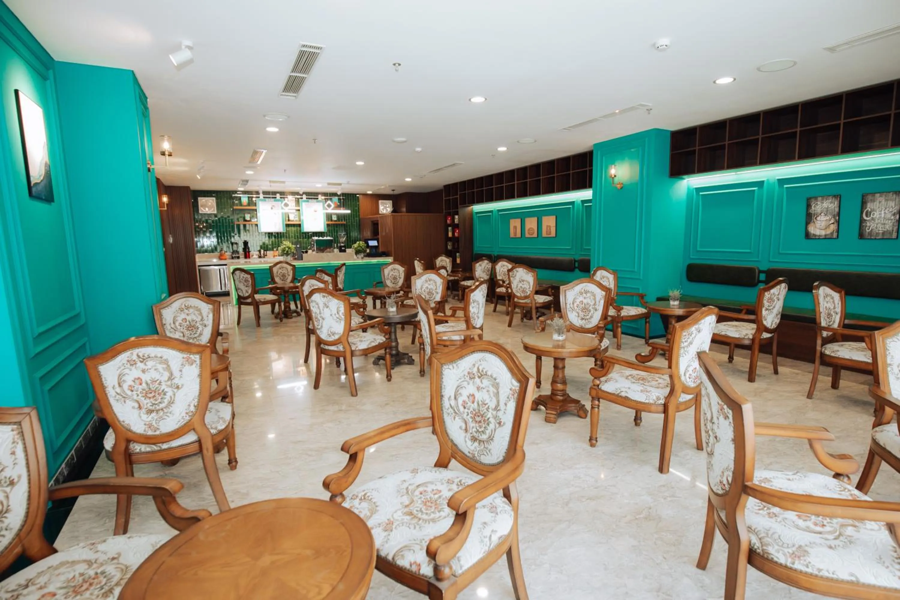 Restaurant/places to eat in Danaciti Hotel