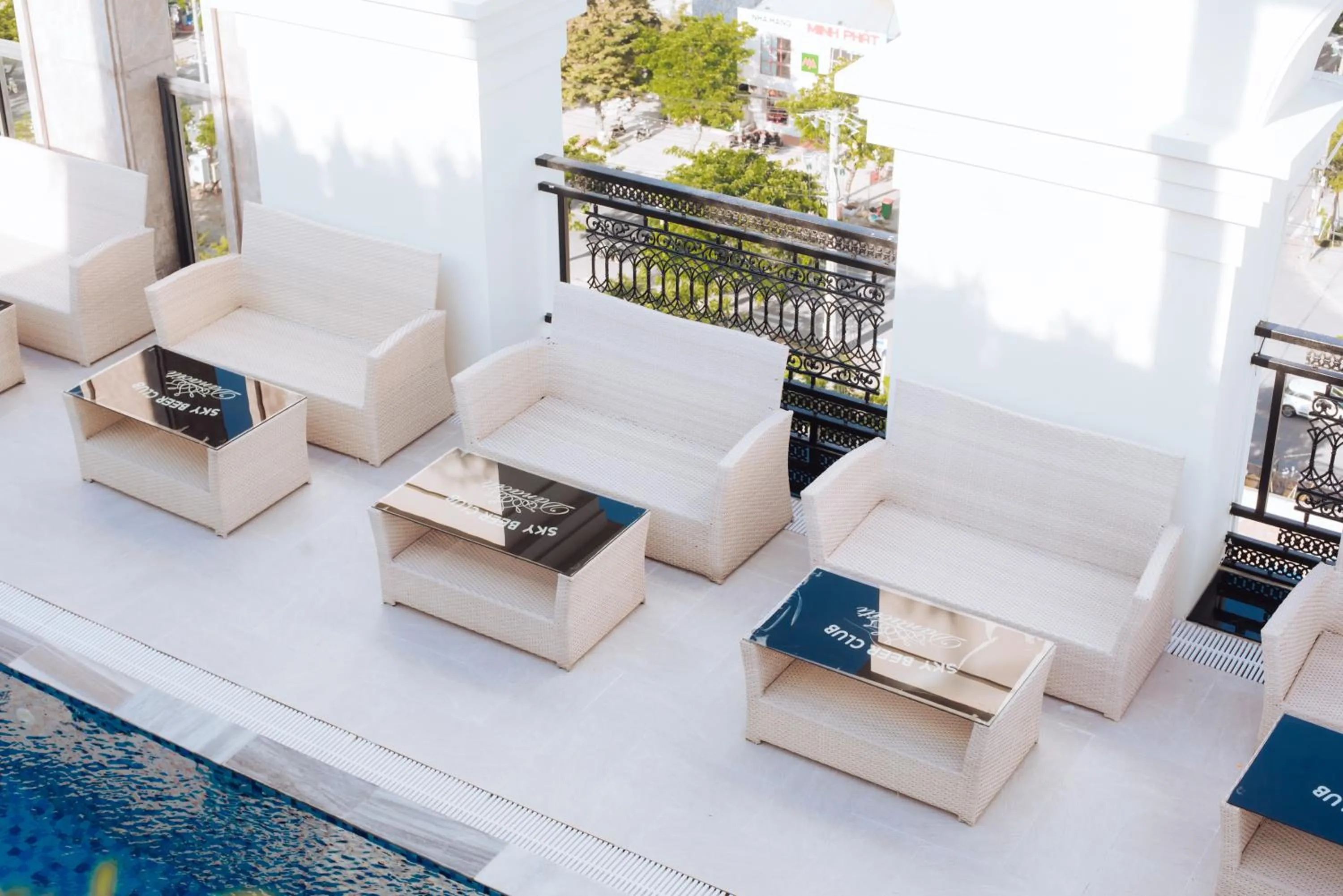 Seating area in Danaciti Hotel