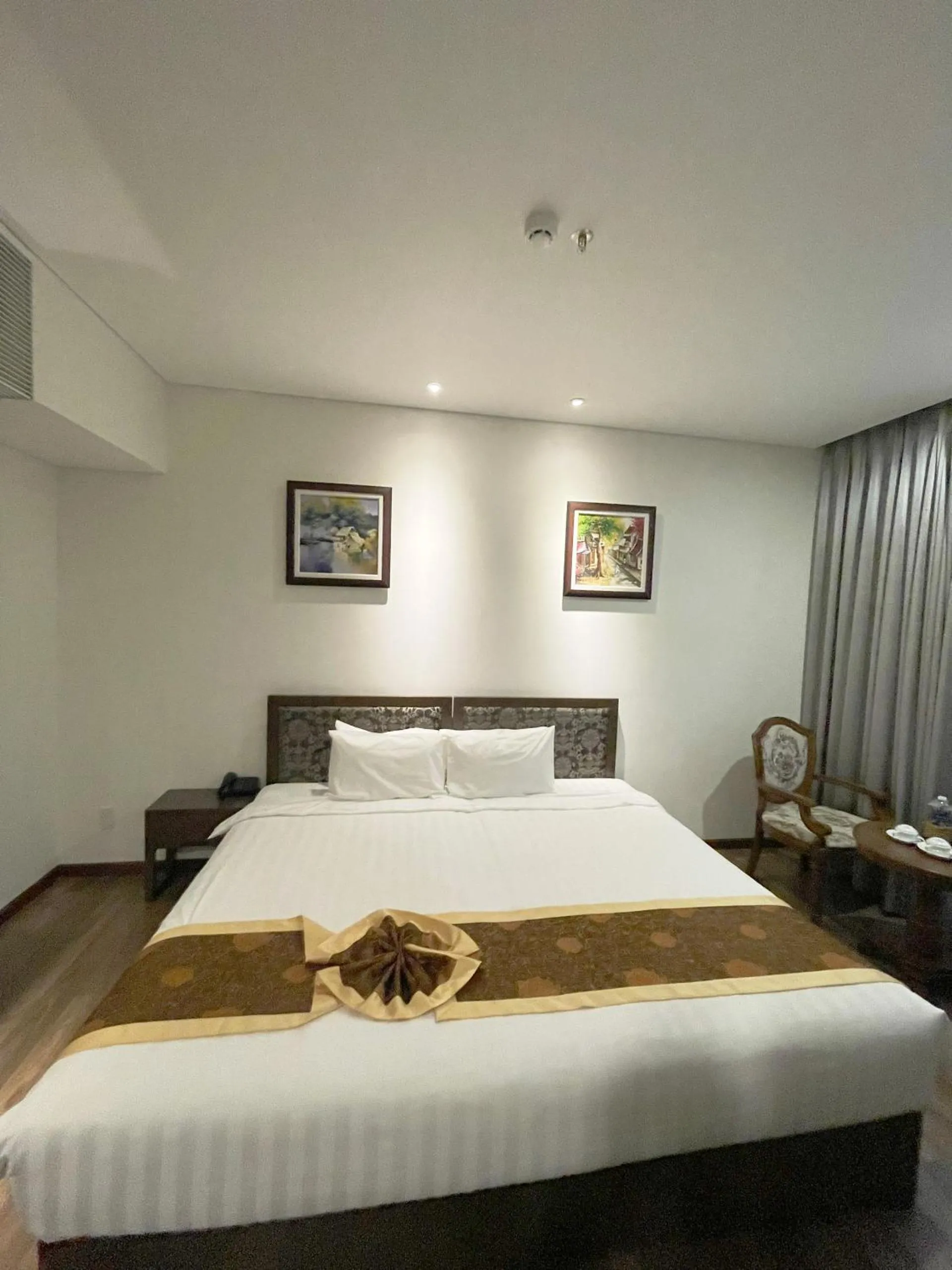 Photo of the whole room, Bed in Danaciti Hotel