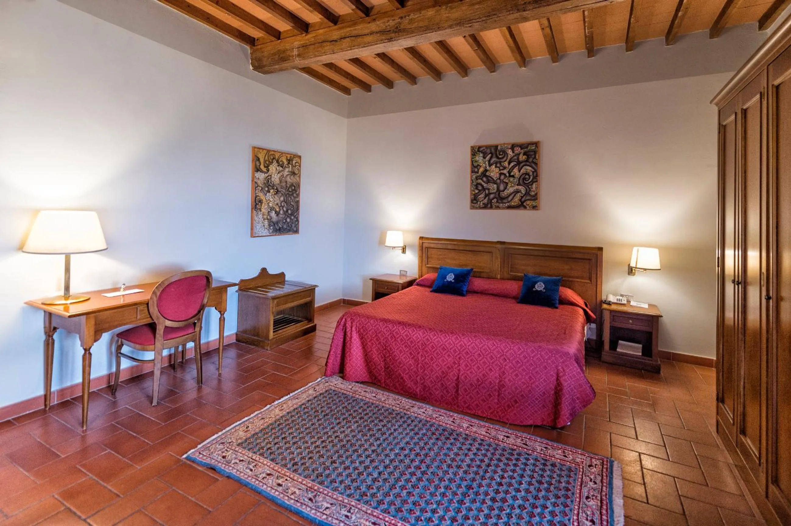 Photo of the whole room, Bed in Hotel Miravalle