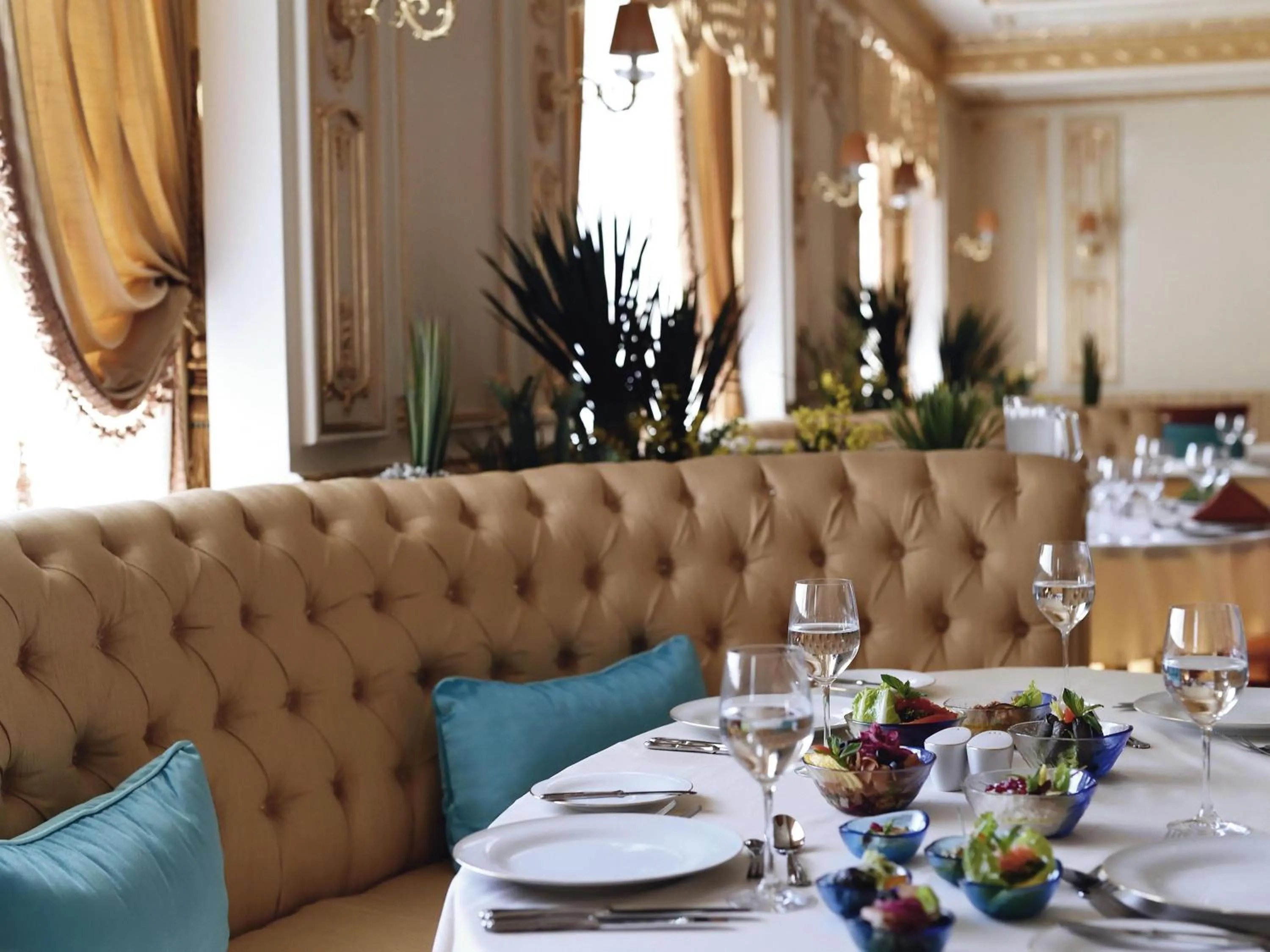 Restaurant/places to eat in Mövenpick Hotel City Star Jeddah