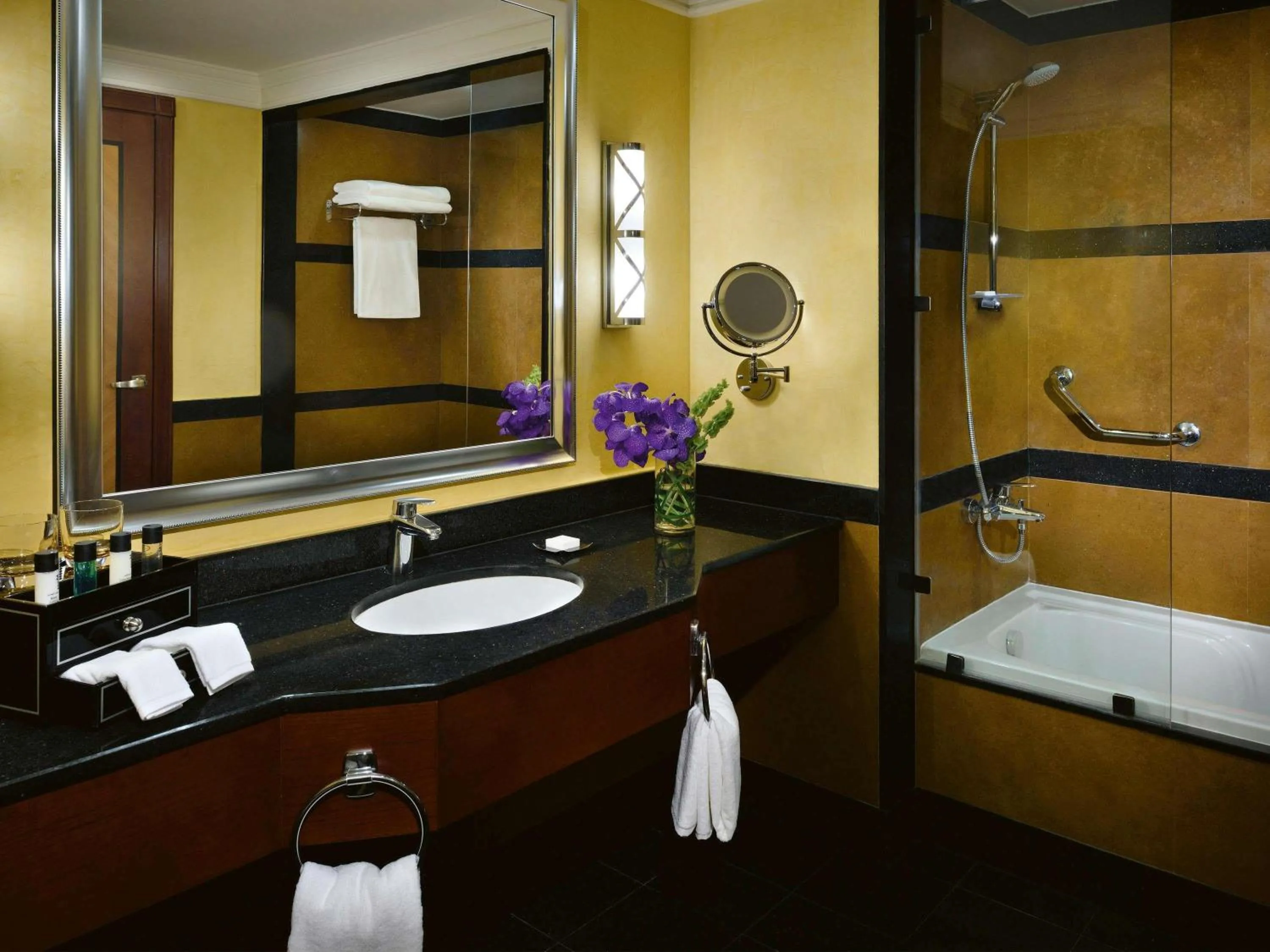 Bedroom in Mövenpick Hotel City Star Jeddah