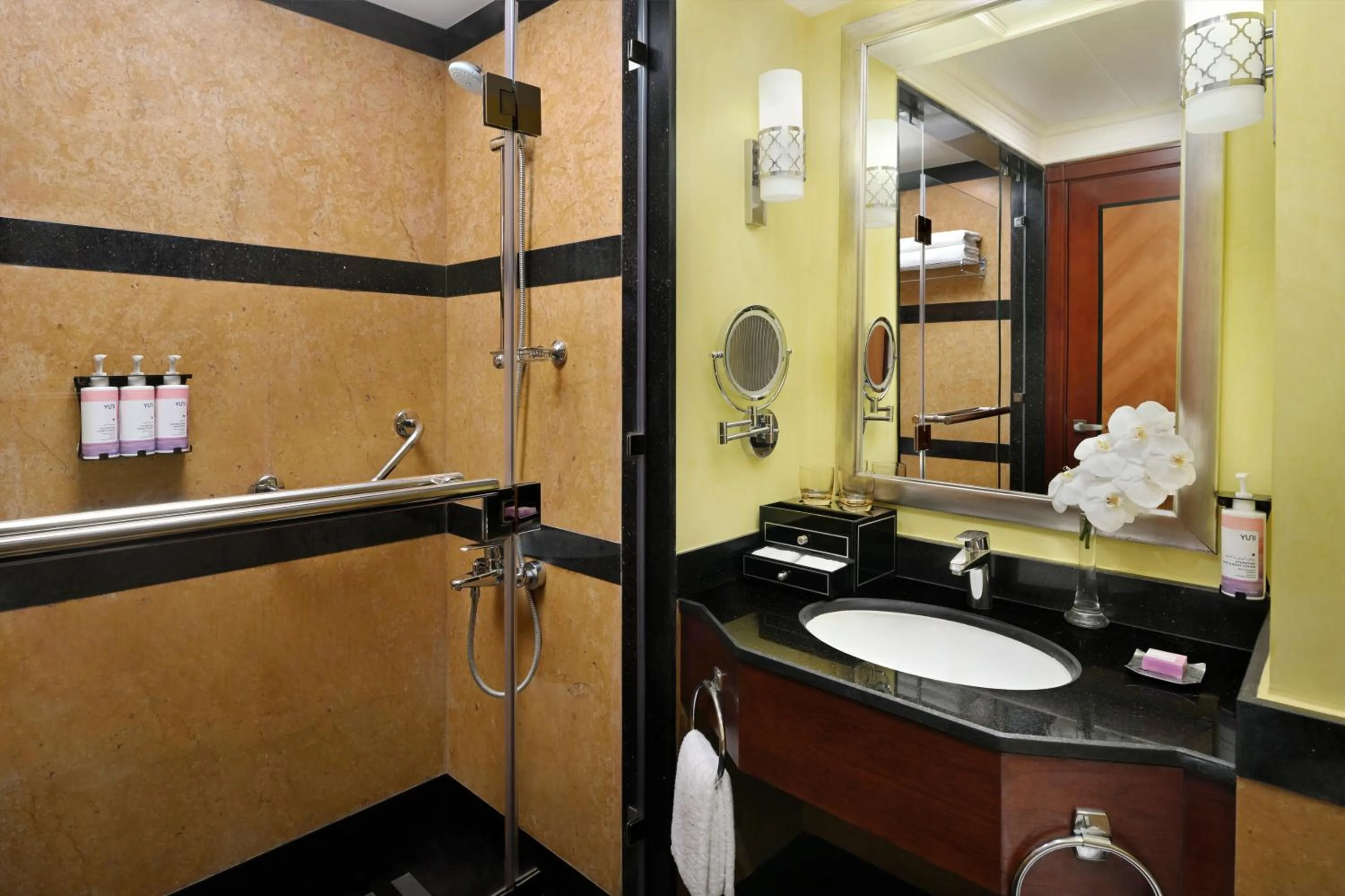 Bathroom in Mövenpick Hotel City Star Jeddah
