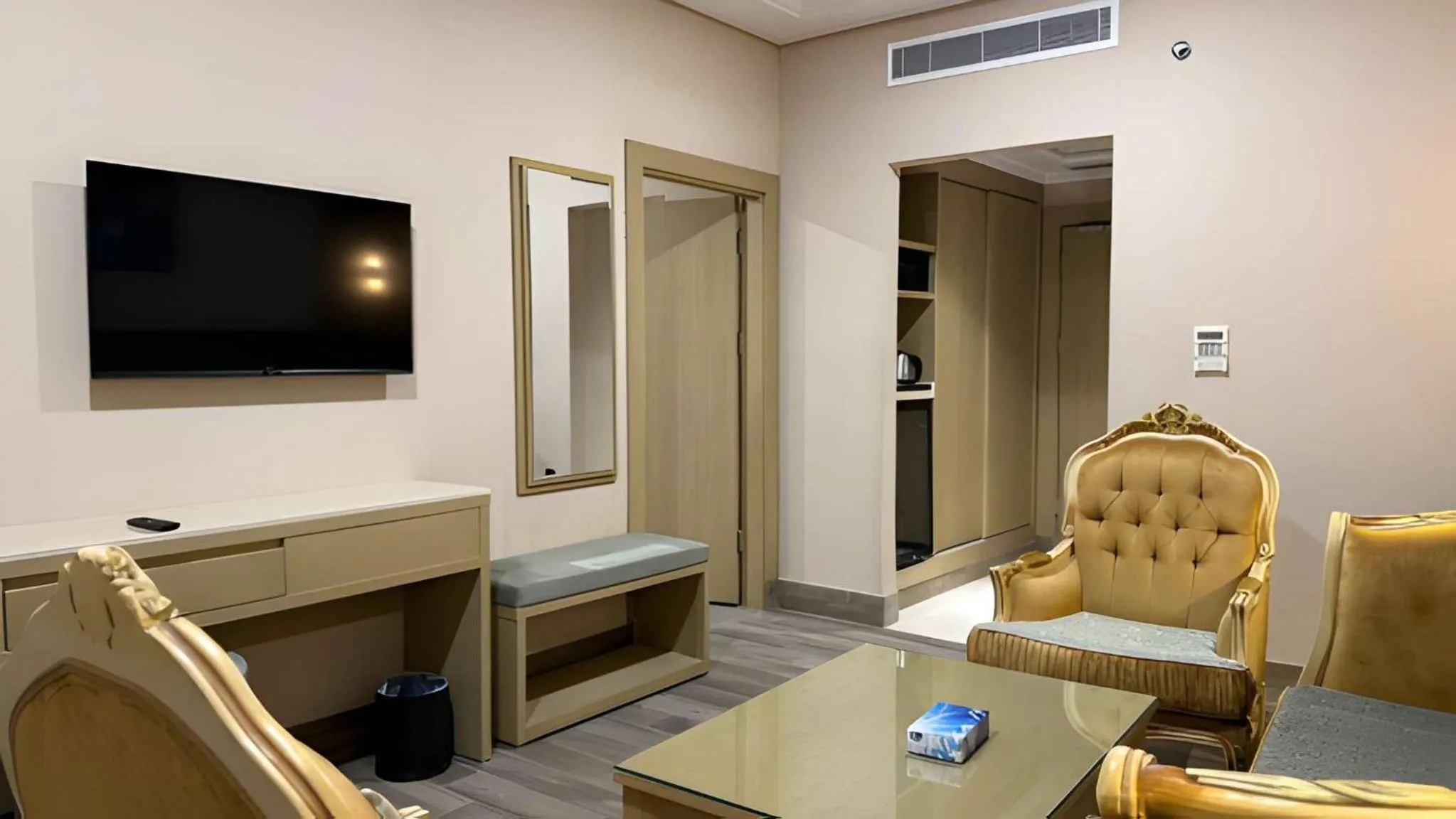 TV and multimedia in Afraa Hotel