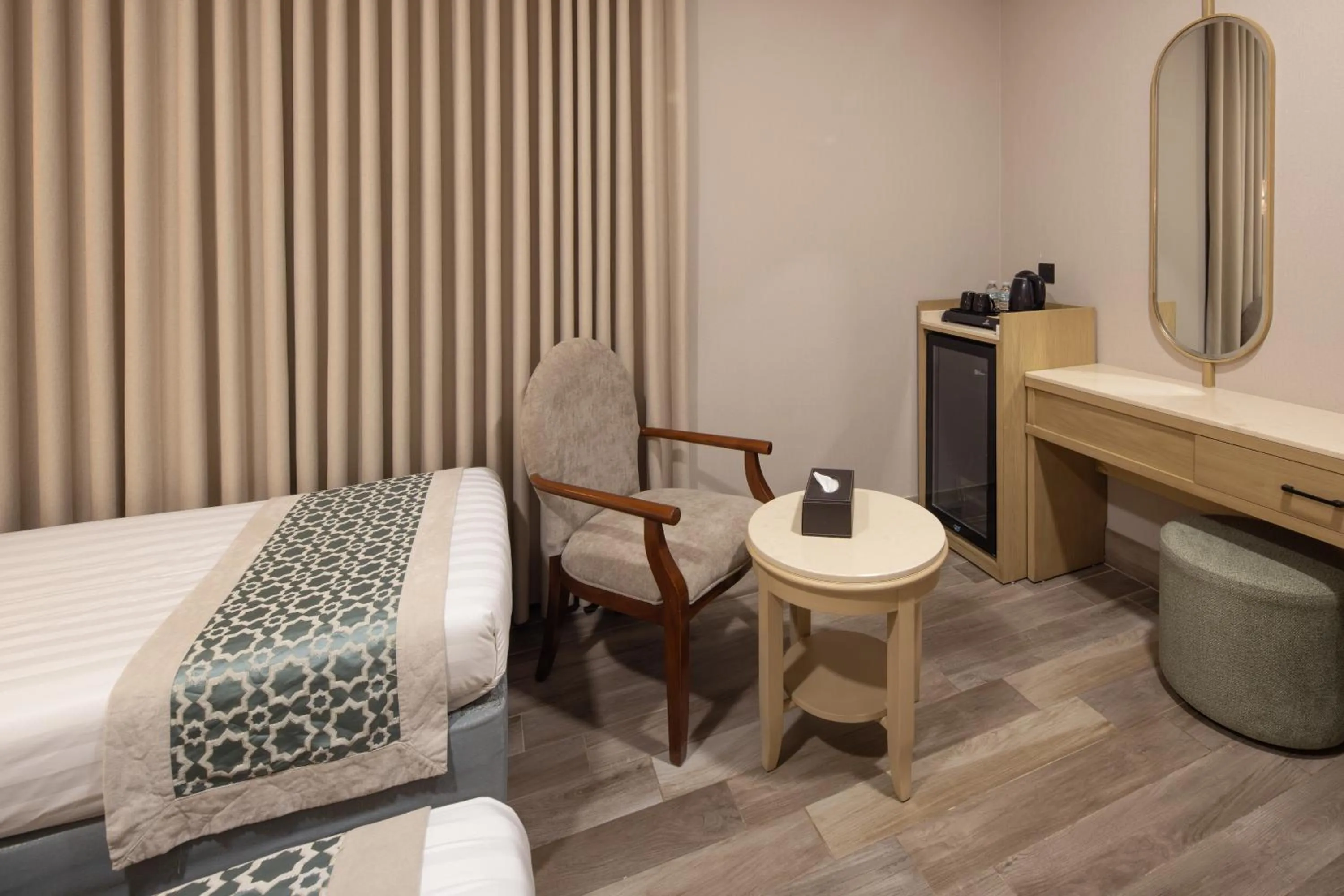 Bedroom, Bed in فندق عفراء