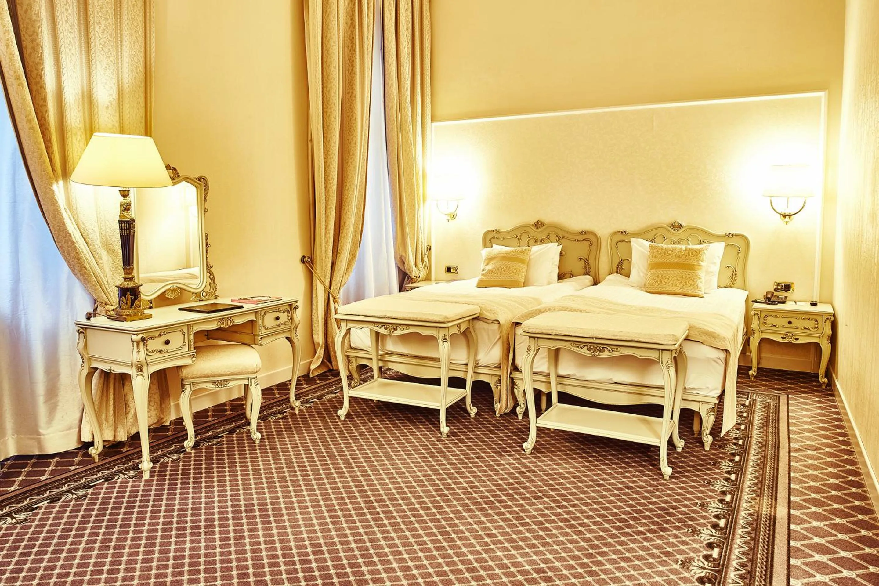 Bed in Grand Hotel Continental Bucuresti