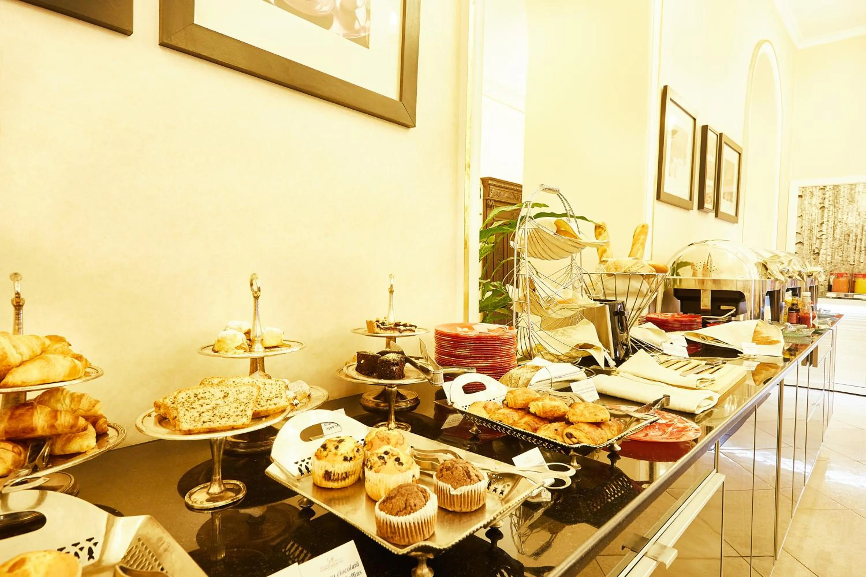 Breakfast in Grand Hotel Continental Bucuresti