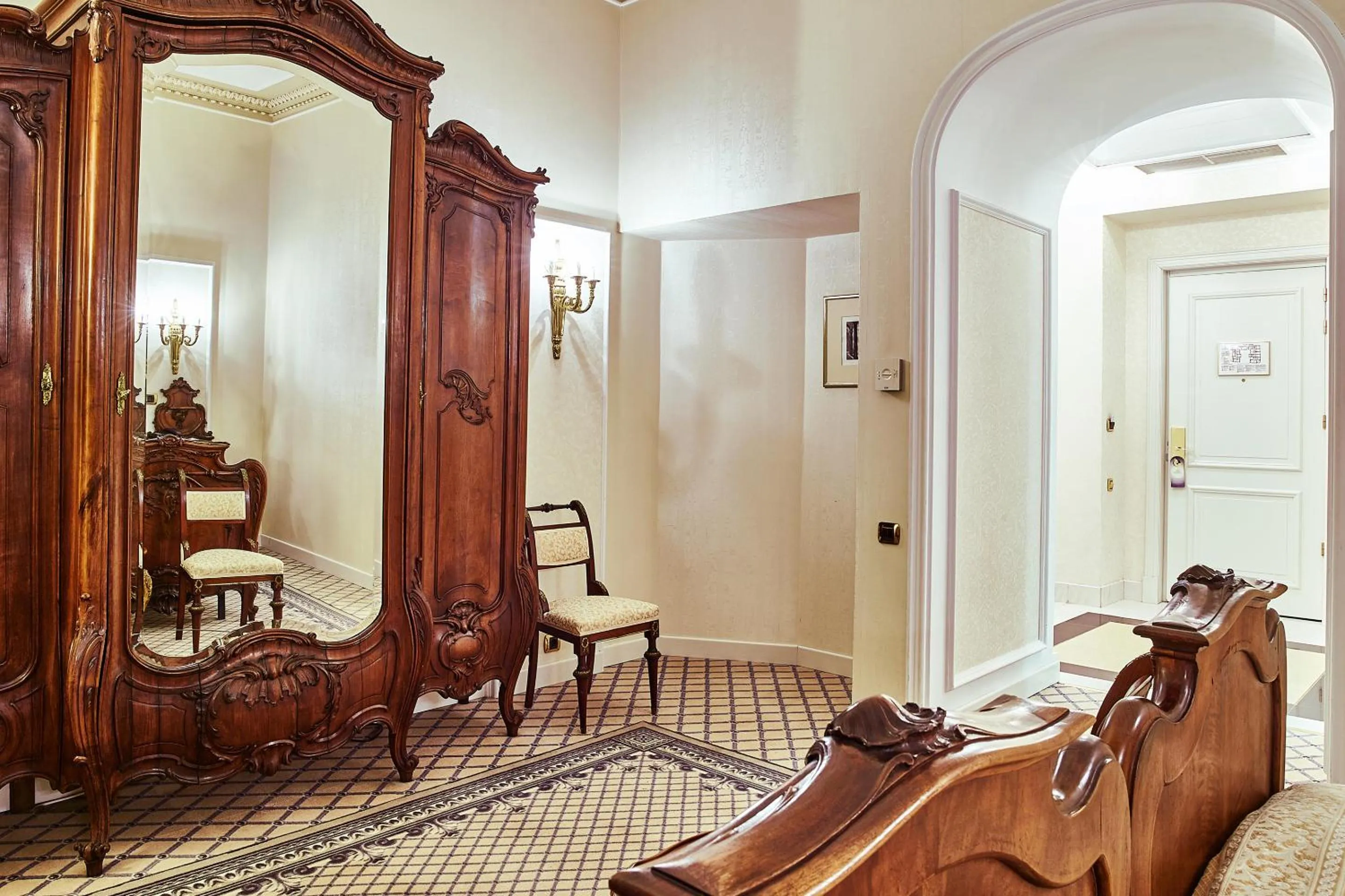 Photo of the whole room in Grand Hotel Continental Bucuresti