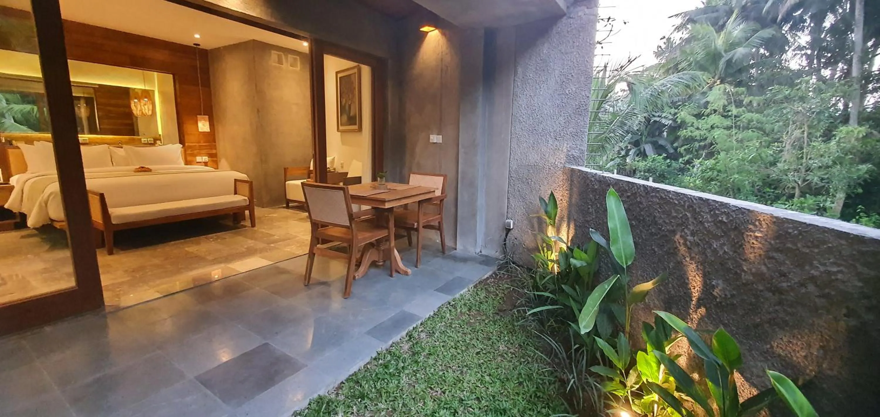 Balcony/Terrace, Bed in Purana Boutique Resort