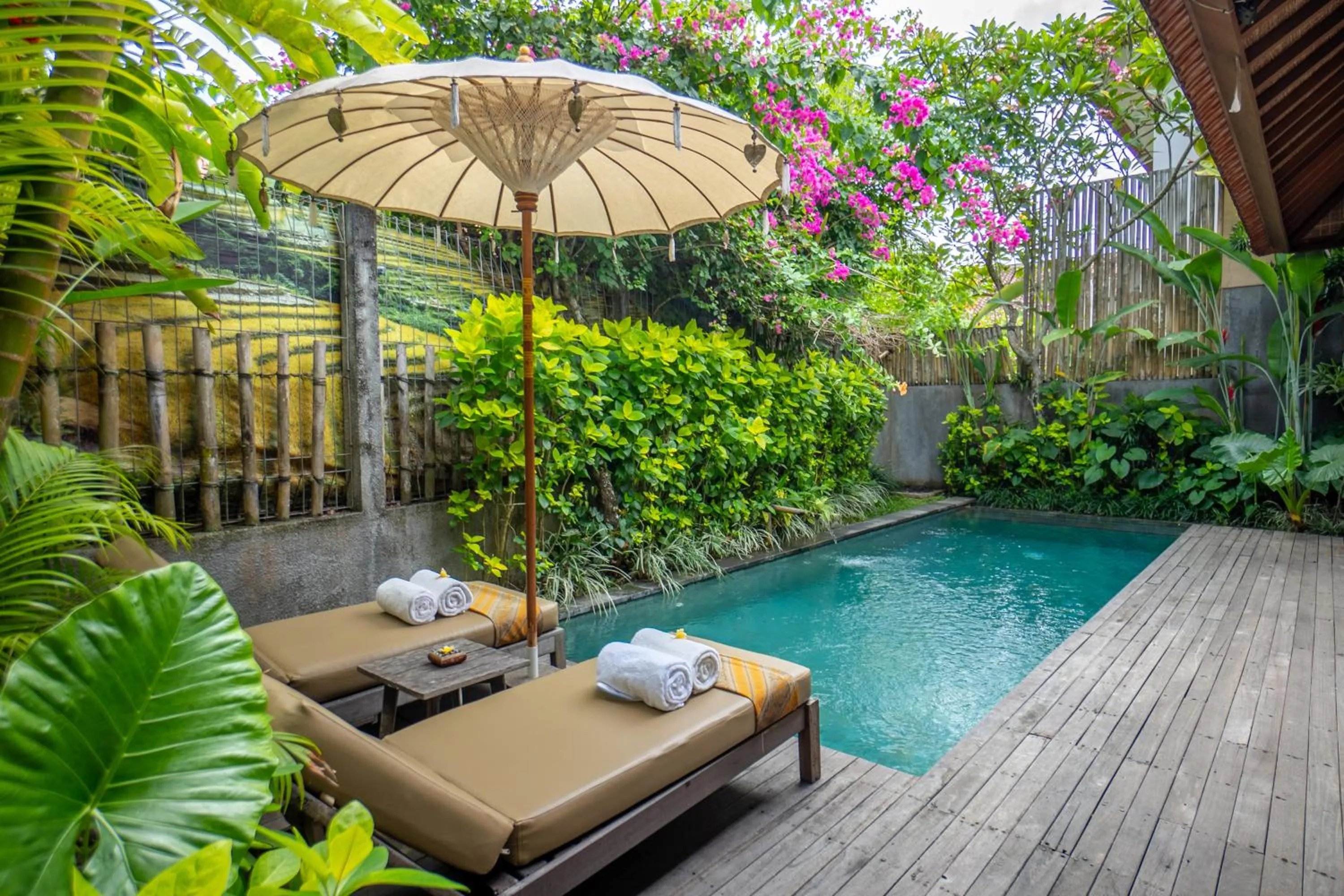 Swimming pool in Purana Boutique Resort