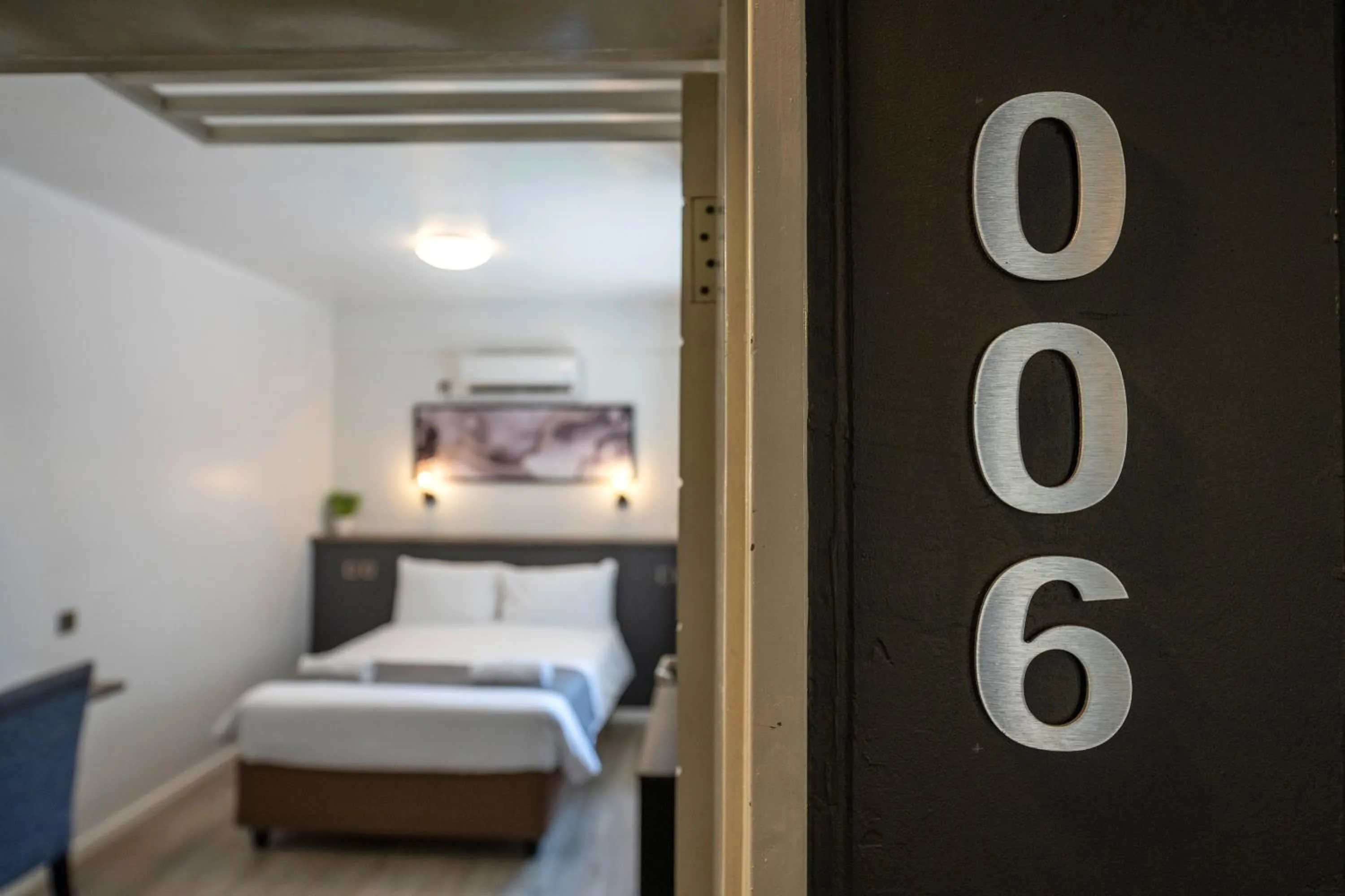 Bedroom, Bed in N1 Hotel & Campsite Victoria Falls