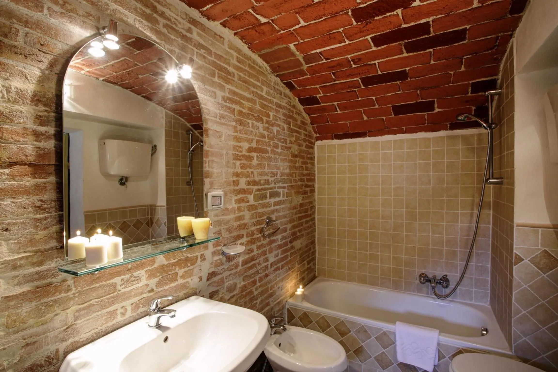Bathroom in Borgo San Lorenzo a Linari