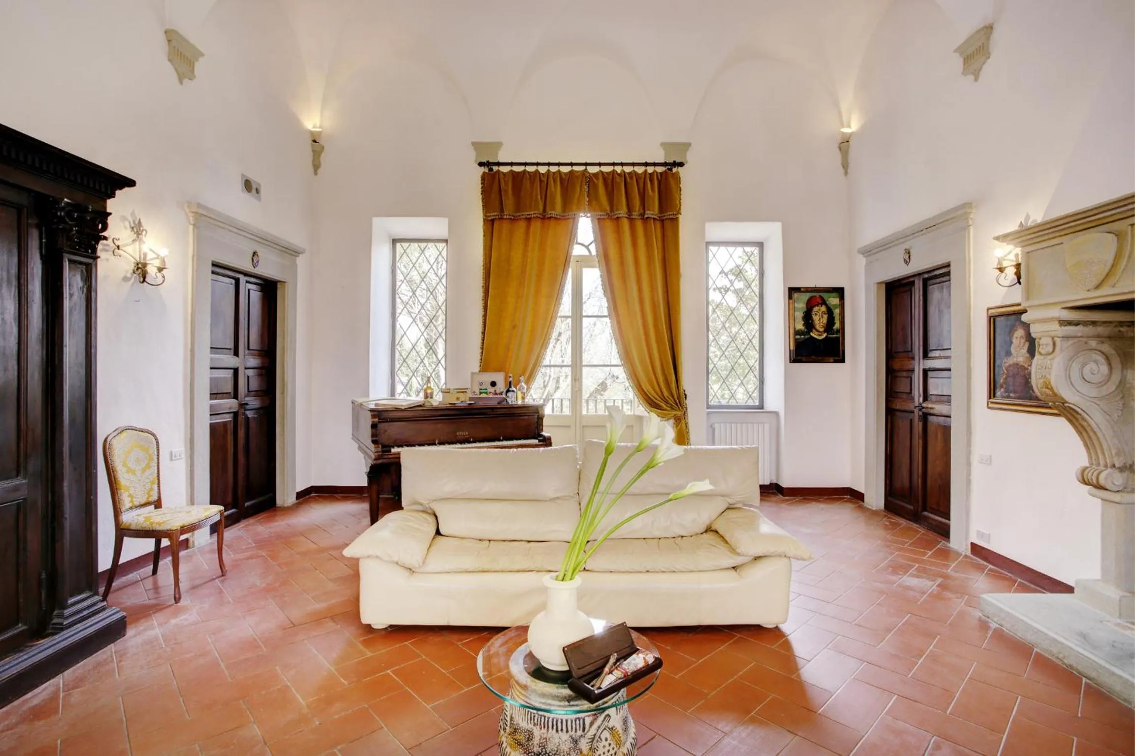 Living room in Borgo San Lorenzo a Linari