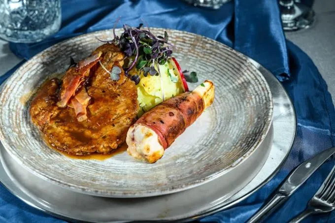 Food in Hotel Pacific