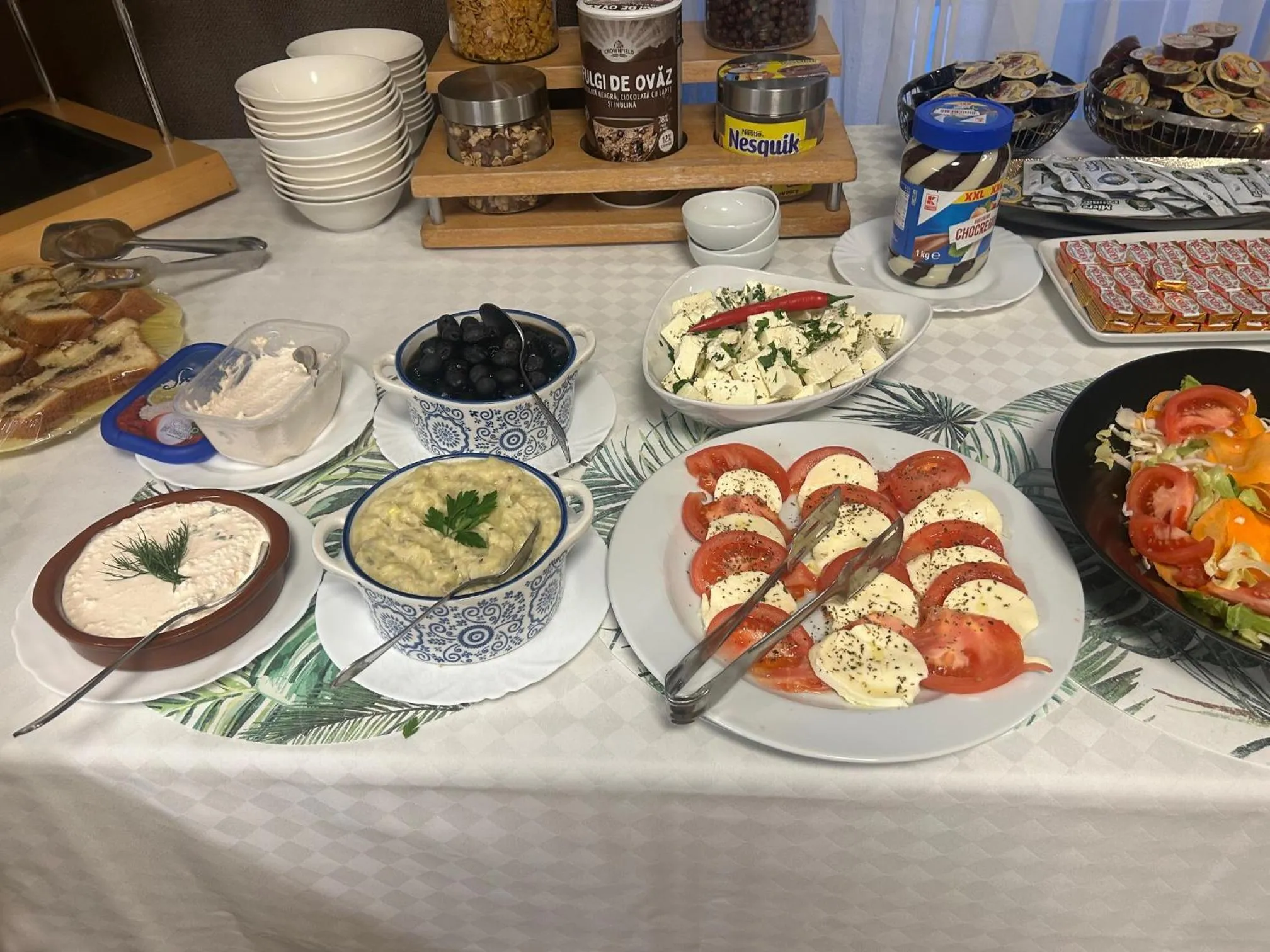 Breakfast in Hotel Pacific