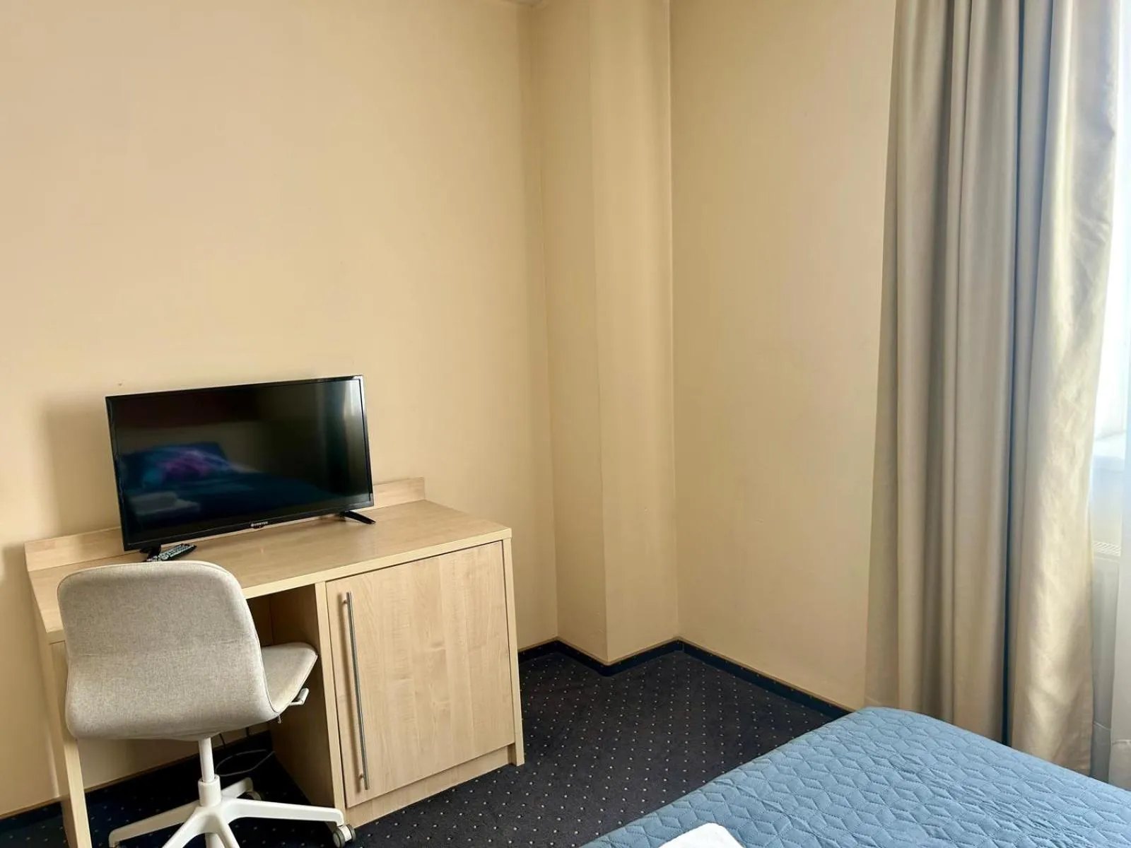 TV and multimedia, Bed in Hotel Pacific