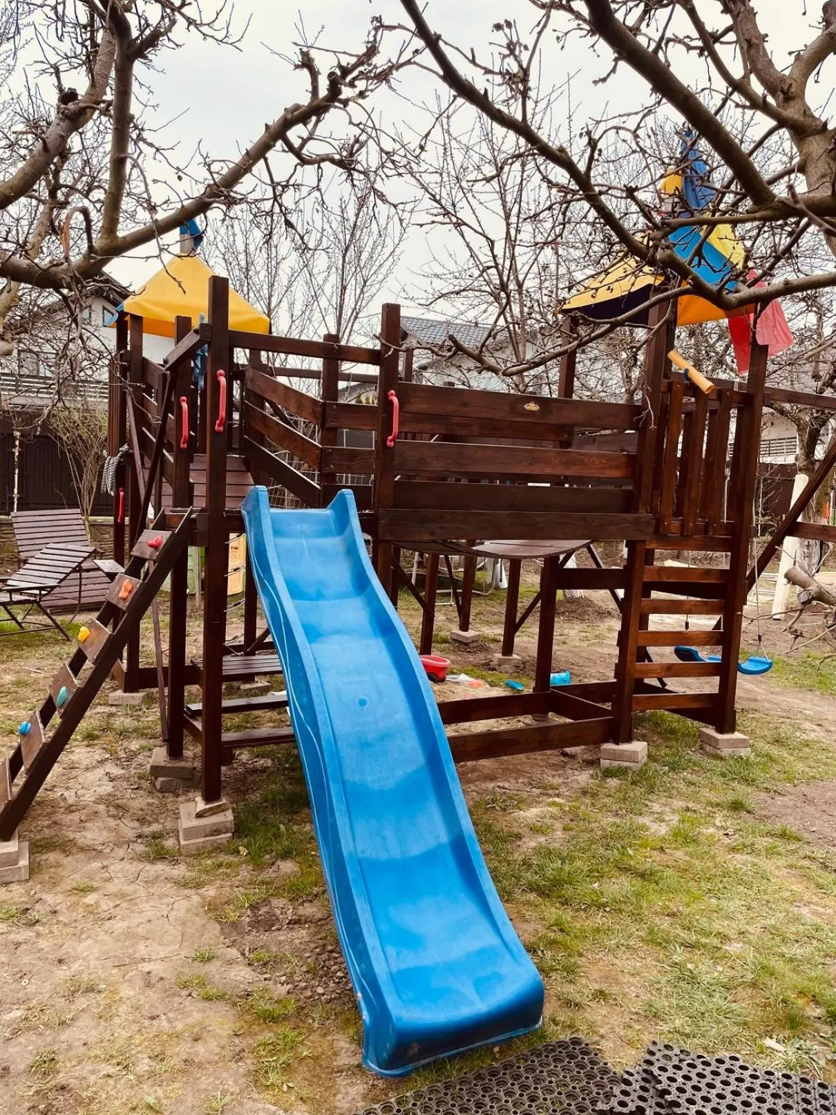 Children play ground in Leaganul Bucovinei Guest House
