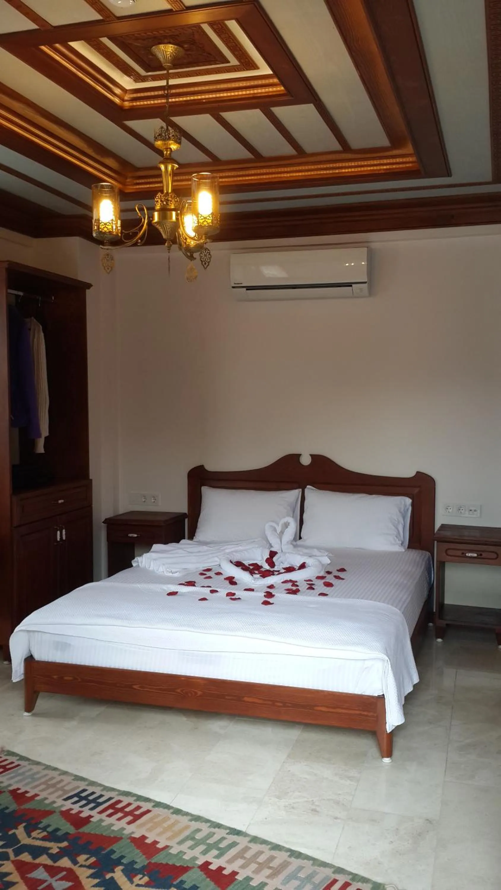 Decorative detail, Bed in Hotel Mary's House