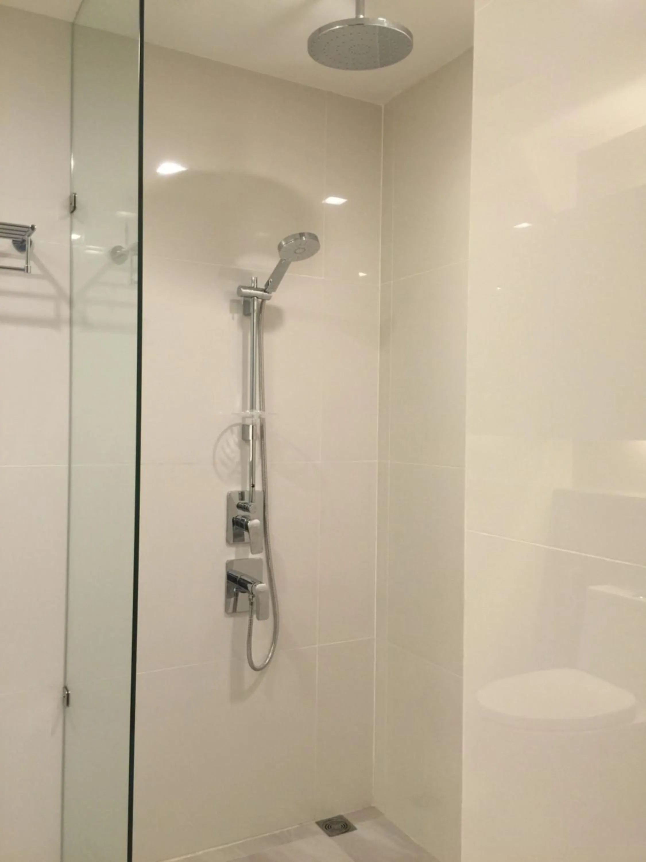 Shower in Aspira Sukhumvit
