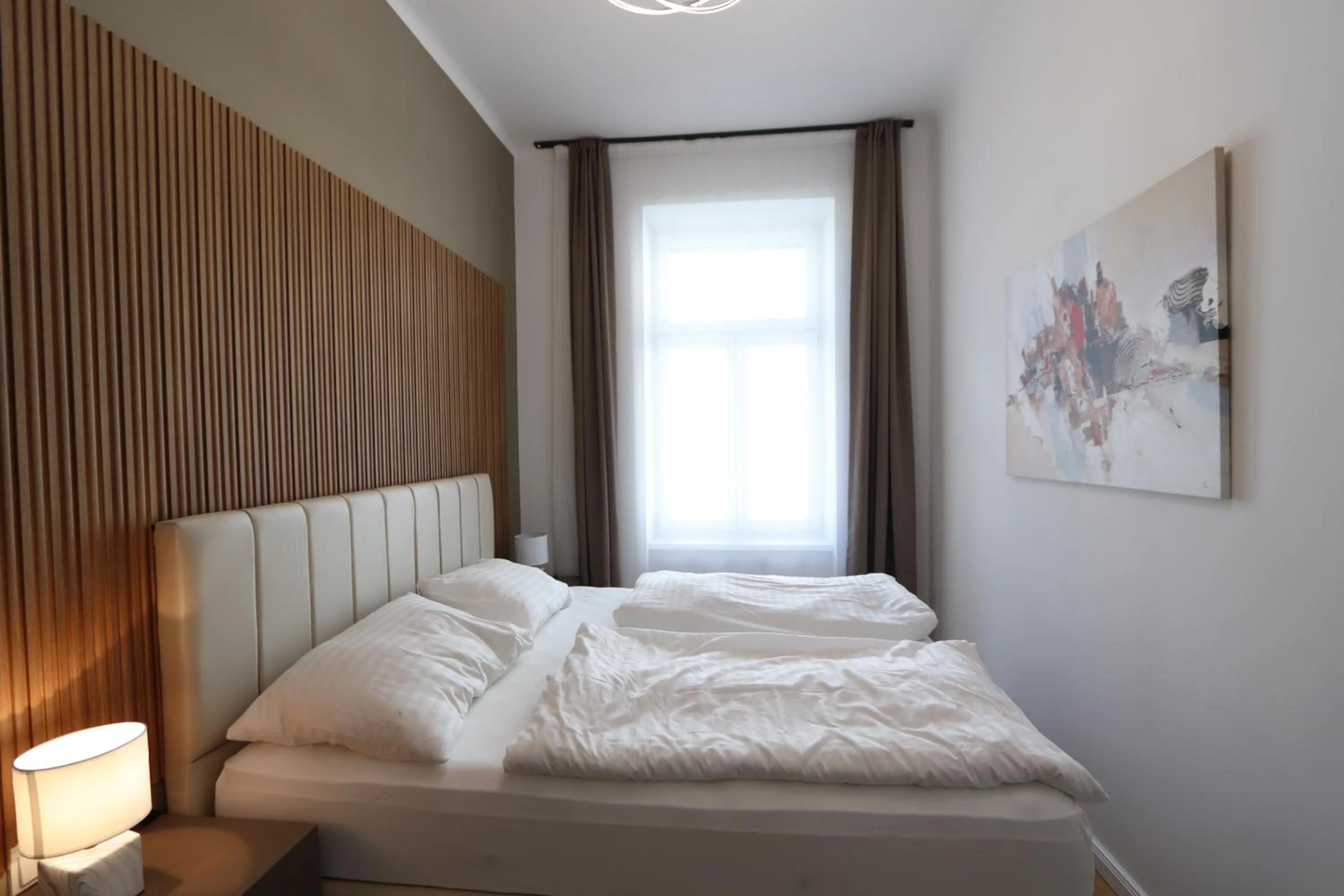 Bed in Vienna Stay Apartments or Rooms 1050